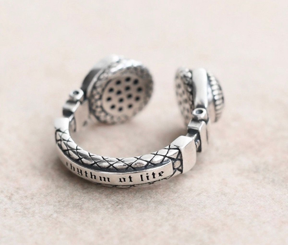 Other Headphones Ring Skater Rap Retro Graffiti 2000s Hip Hop Def Size ONE SIZE - 2 Thumbnail