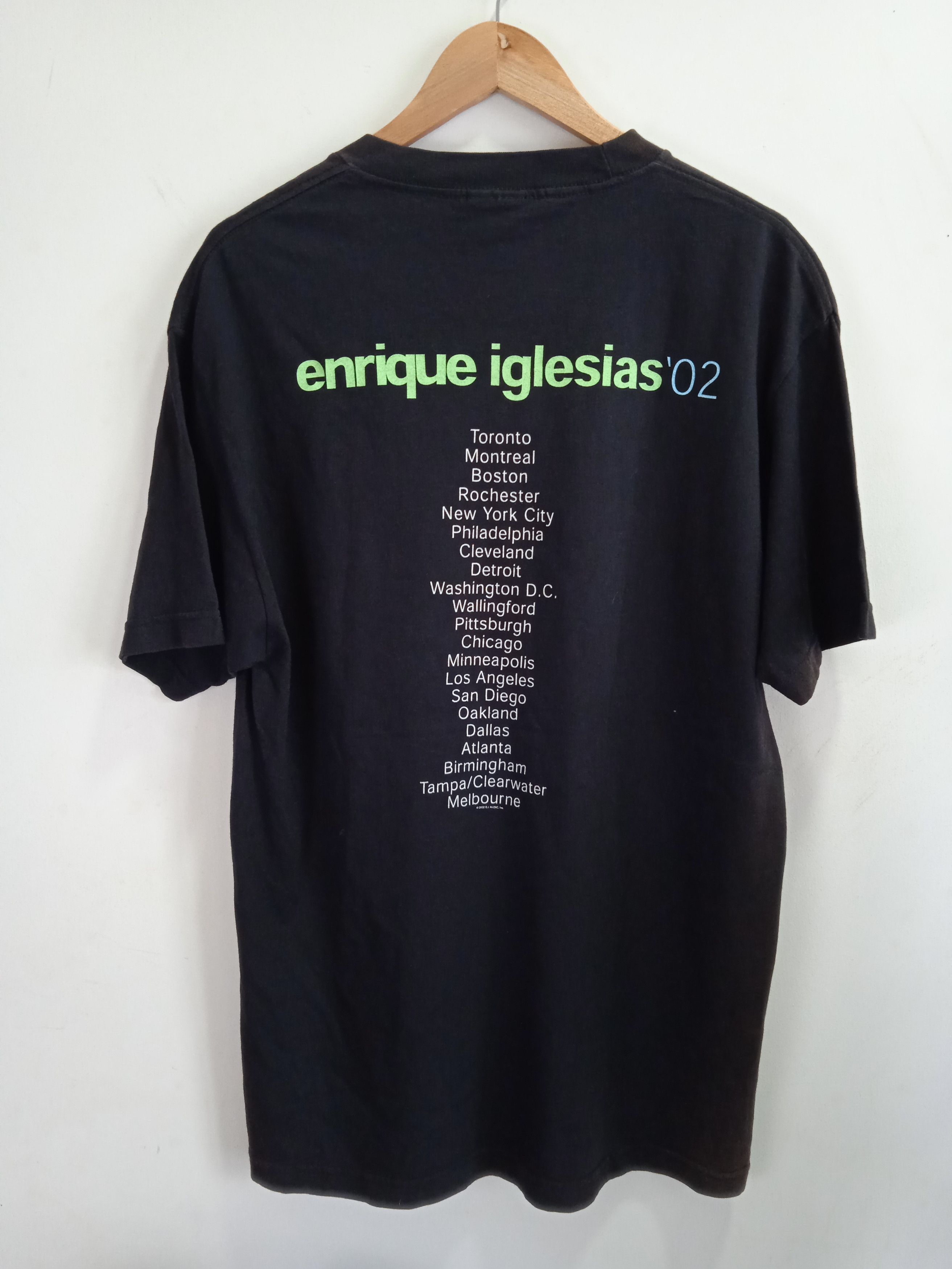 Band Tees Vintage 00s Enrique Iglesias 2002 T-Shirt Size US L / EU 52-54 / 3 - 6 Thumbnail