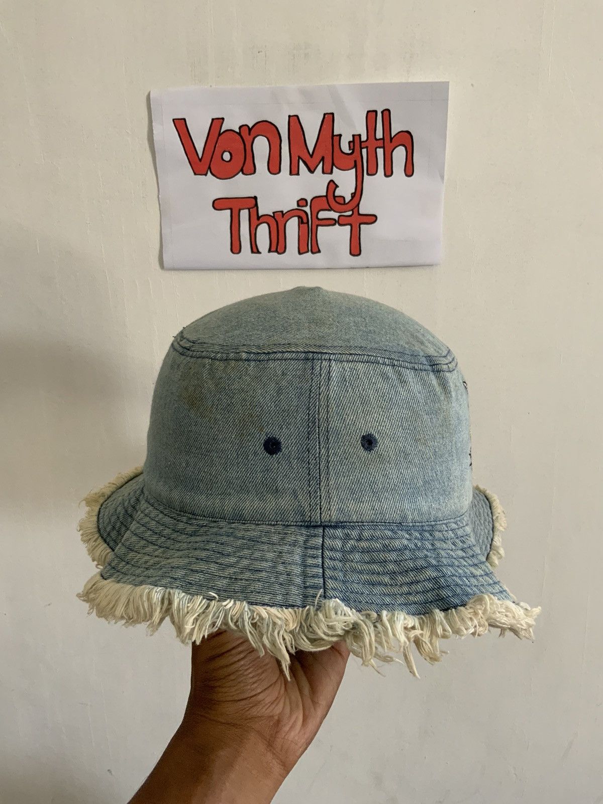Vintage Vintage Tom & Jerry Distressed Denim Fade Bucket Hat Size ONE SIZE - 4 Thumbnail