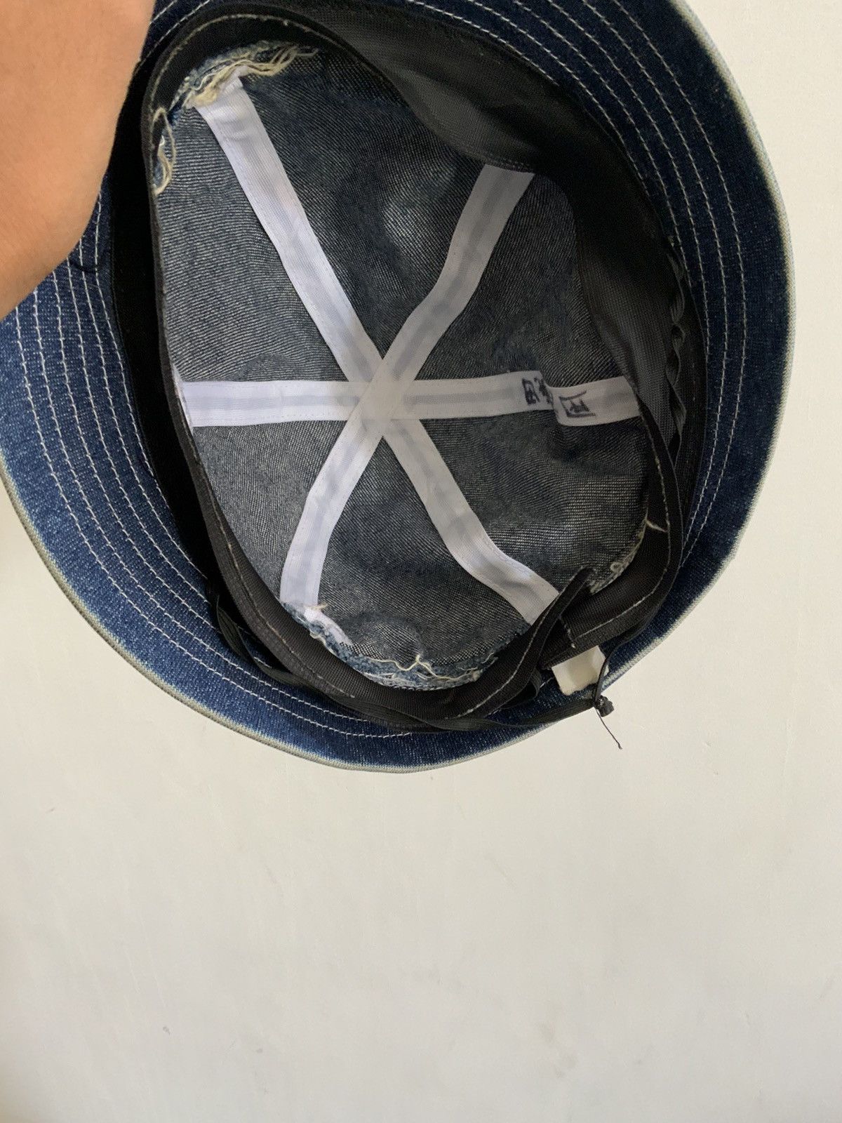 Japanese Brand Hello Kitty Patches Denim Light Wash Bucket Hat Size ONE SIZE - 9 Thumbnail