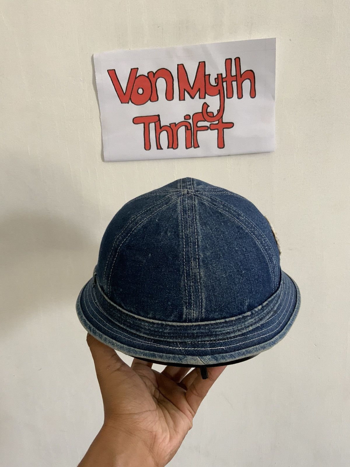 Japanese Brand Hello Kitty Patches Denim Light Wash Bucket Hat Size ONE SIZE - 3 Thumbnail