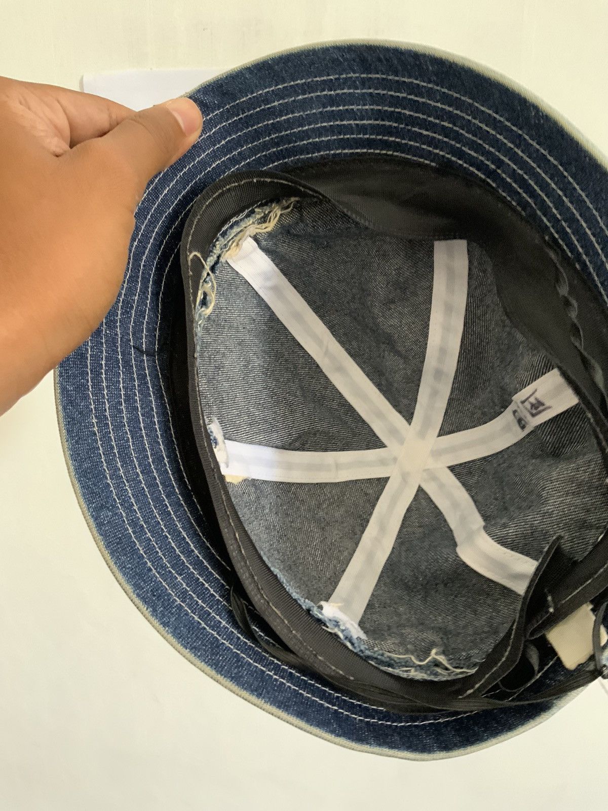 Japanese Brand Hello Kitty Patches Denim Light Wash Bucket Hat Size ONE SIZE - 10 Thumbnail
