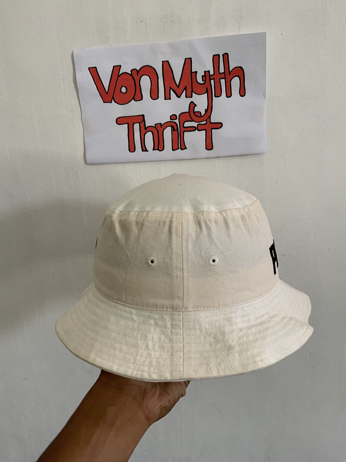 Playboy Playboy White Bucket Hat Size ONE SIZE - 3 Thumbnail