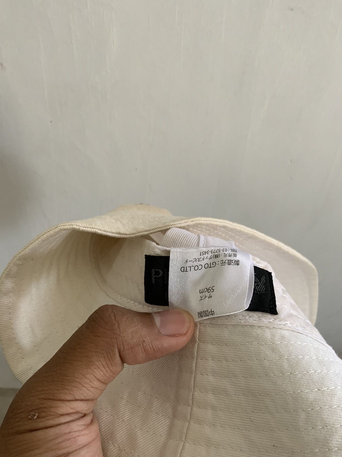 Playboy Playboy White Bucket Hat Size ONE SIZE - 14 Thumbnail