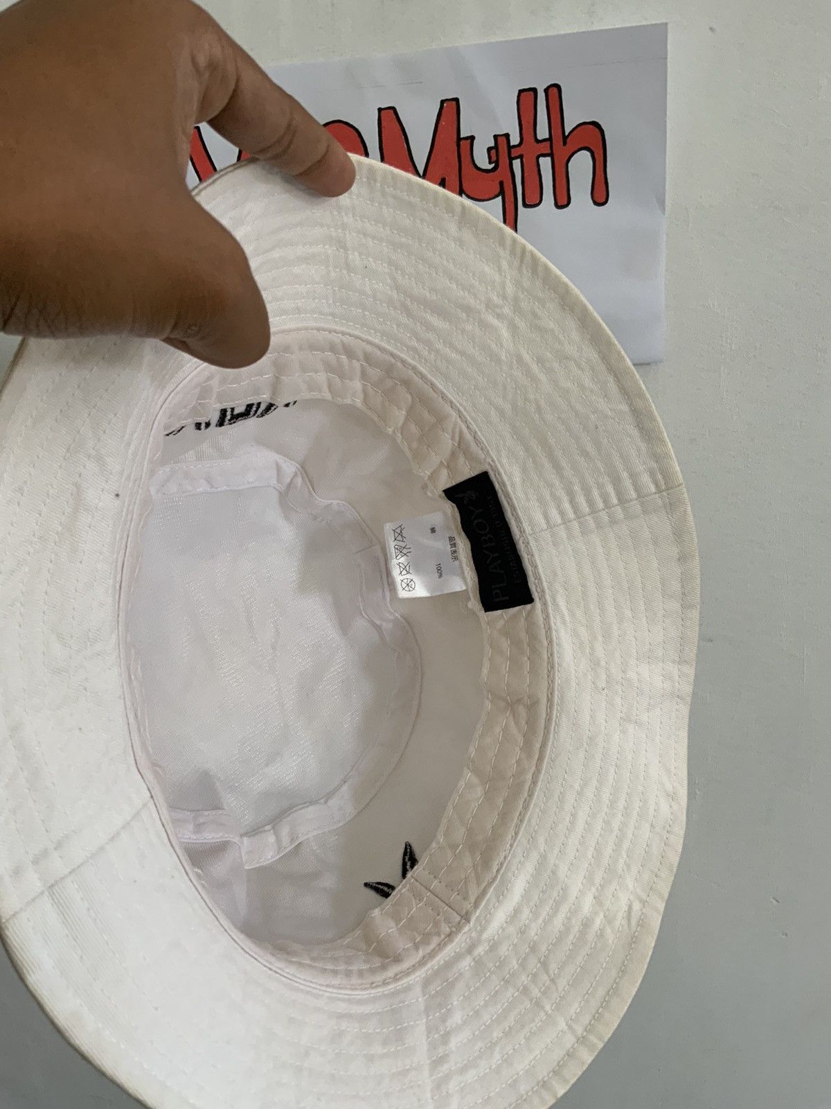 Playboy Playboy White Bucket Hat Size ONE SIZE - 8 Thumbnail