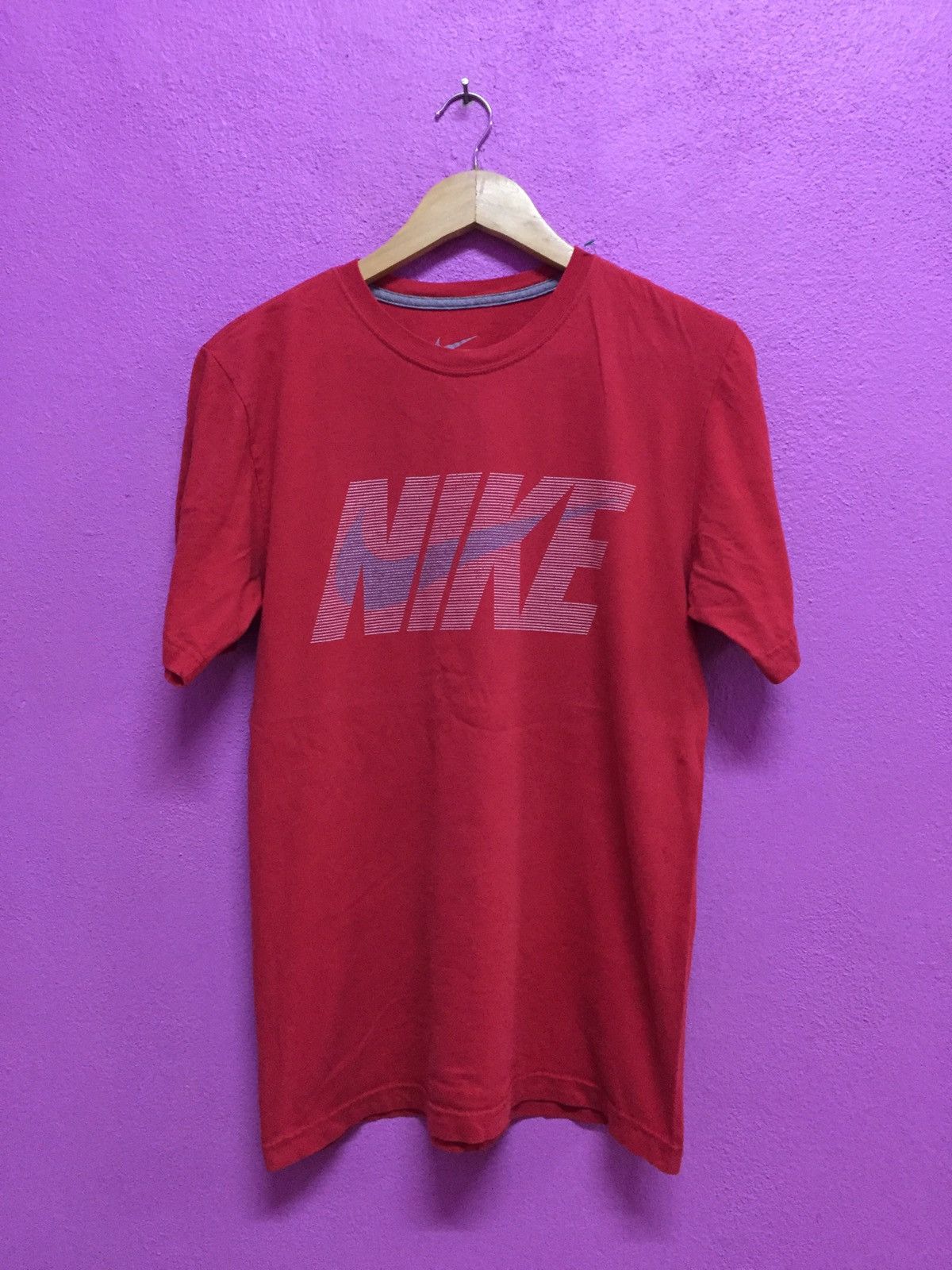 Nike Nike T-Shirts Size S Size US S / EU 44-46 / 1 - 1 Thumbnail