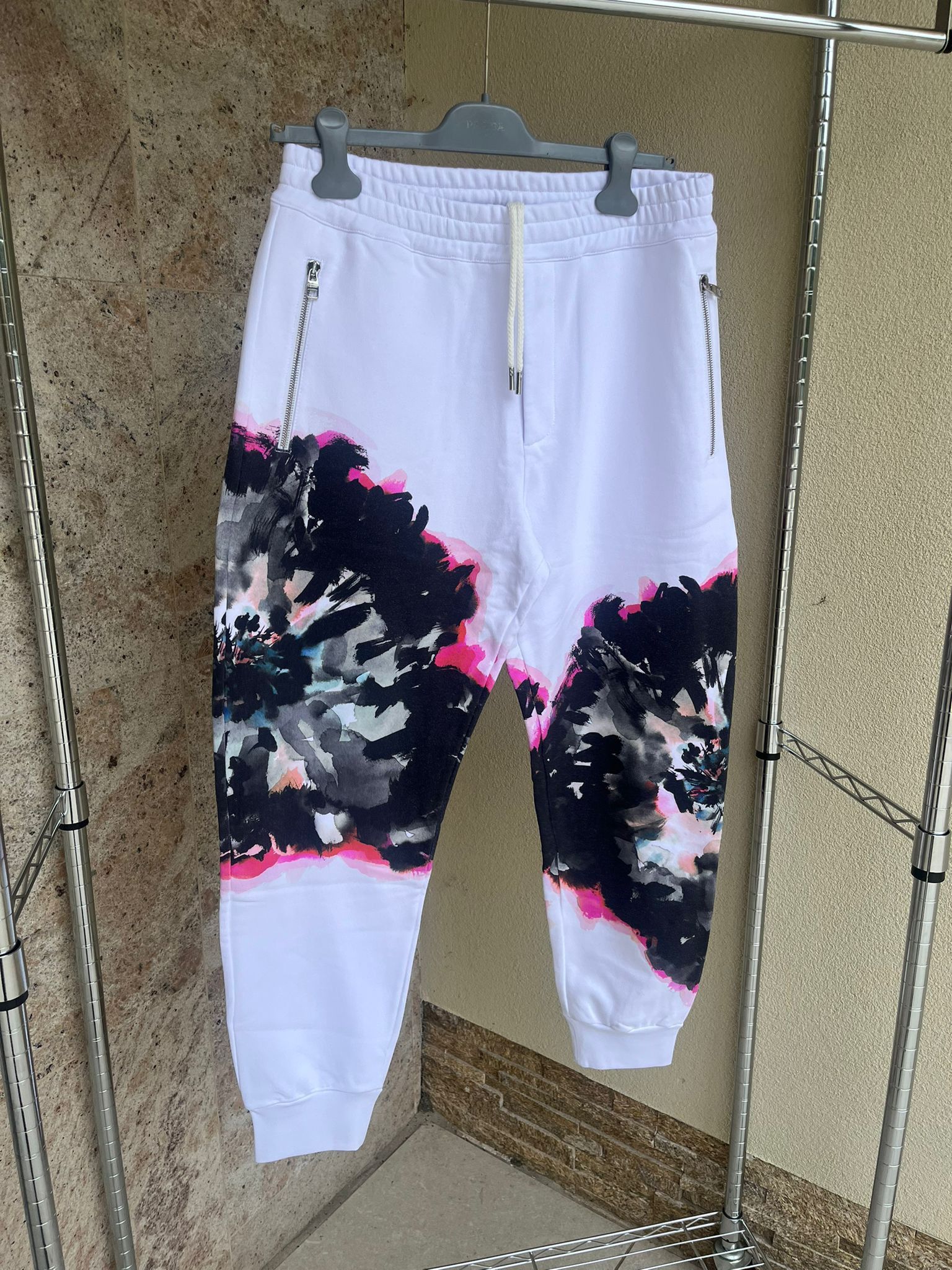 Alexander McQueen Logo Sweatpants / Joggers With Floral Detail Multicolor Size US 30 / EU 46 - 8 Thumbnail