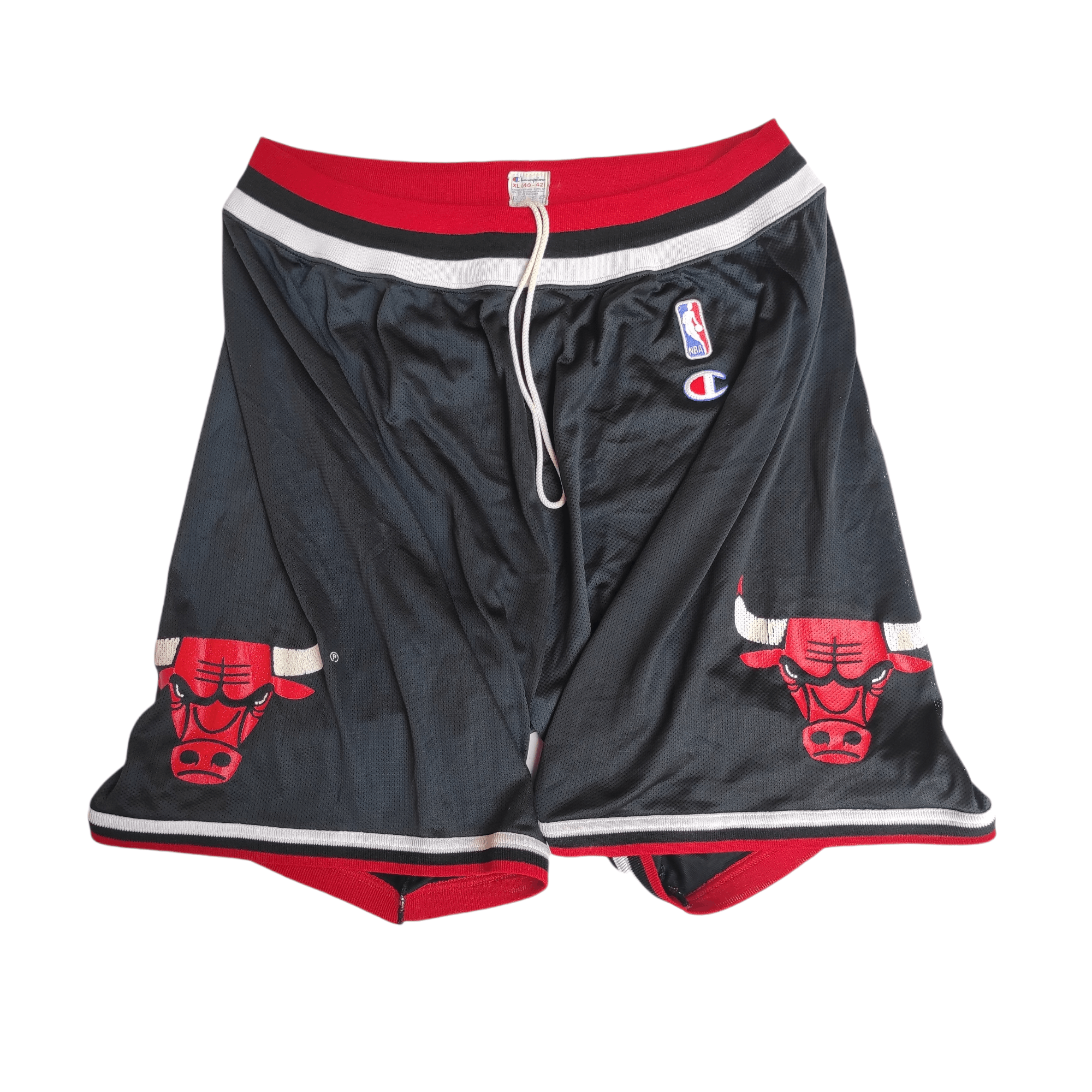 Champion Vintage champion Chicago Bulls shorts Size US 36 / EU 52 - 1 Thumbnail
