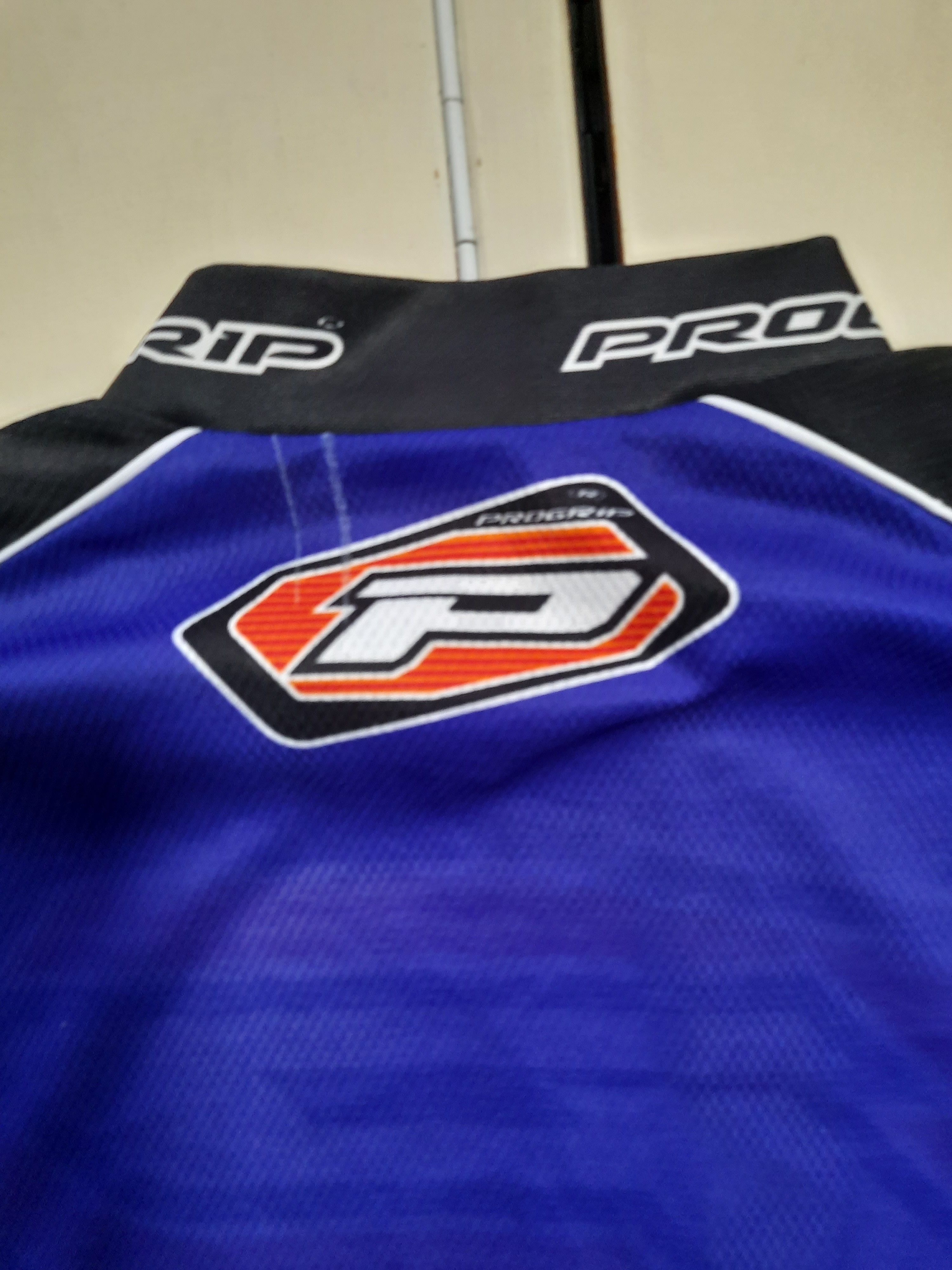 Vintage PRO GRIP CYCLE MOTOCROSS BIKE Jersey 2002 Size US L / EU 52-54 / 3 - 16 Thumbnail