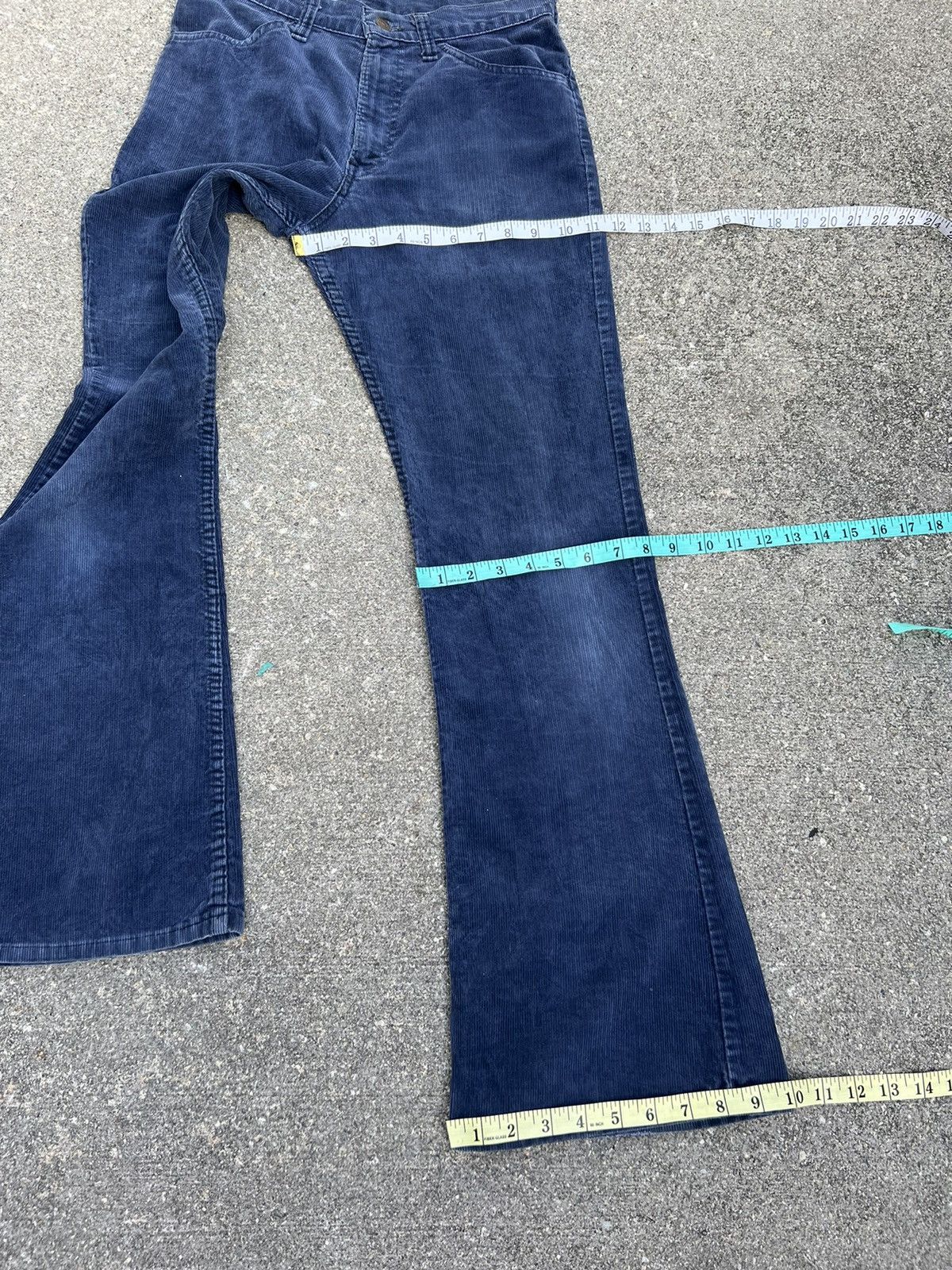Levi's Vintage 70s Levi’s 646 Fade Blue Corduroy Flare Jeans Size US 29 - 3 Thumbnail