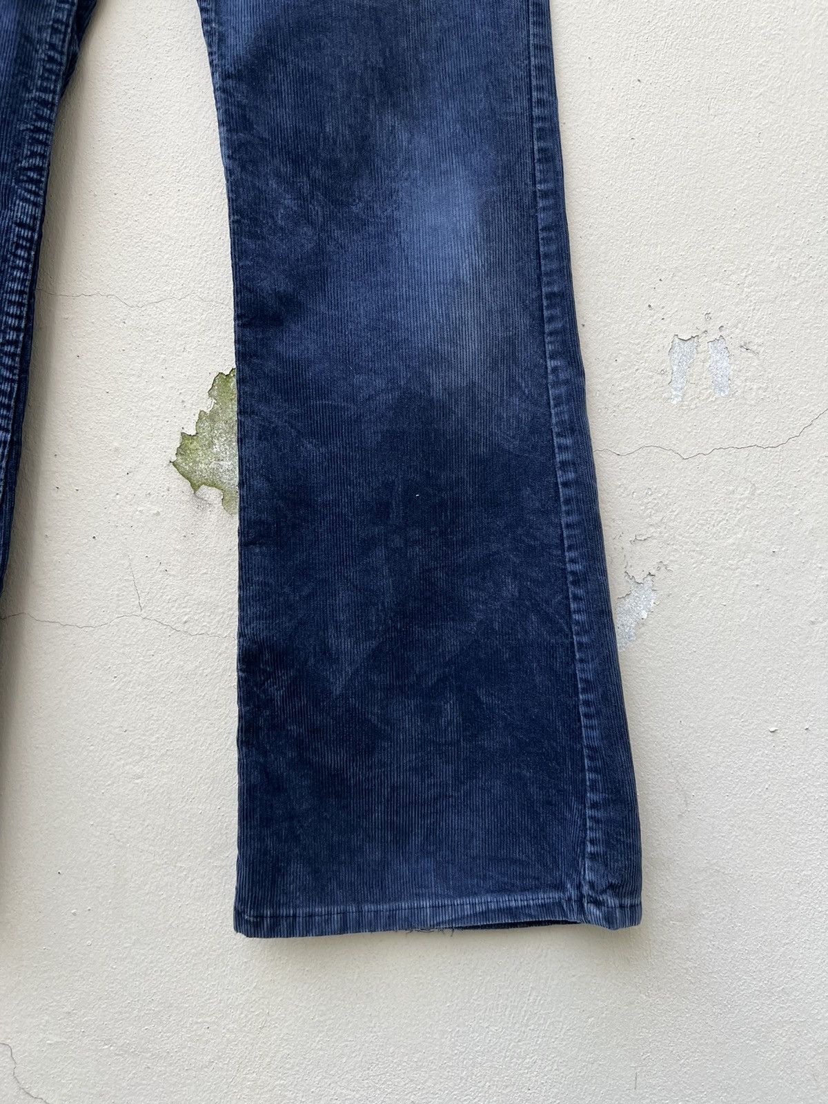 Levi's Vintage 70s Levi’s 646 Fade Blue Corduroy Flare Jeans Size US 29 - 14 Thumbnail