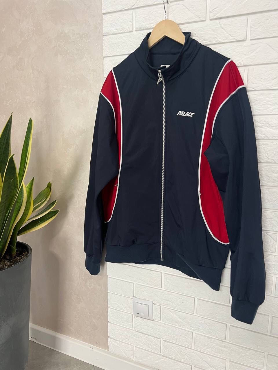 Palace pipeline hotsell hooded track jacket