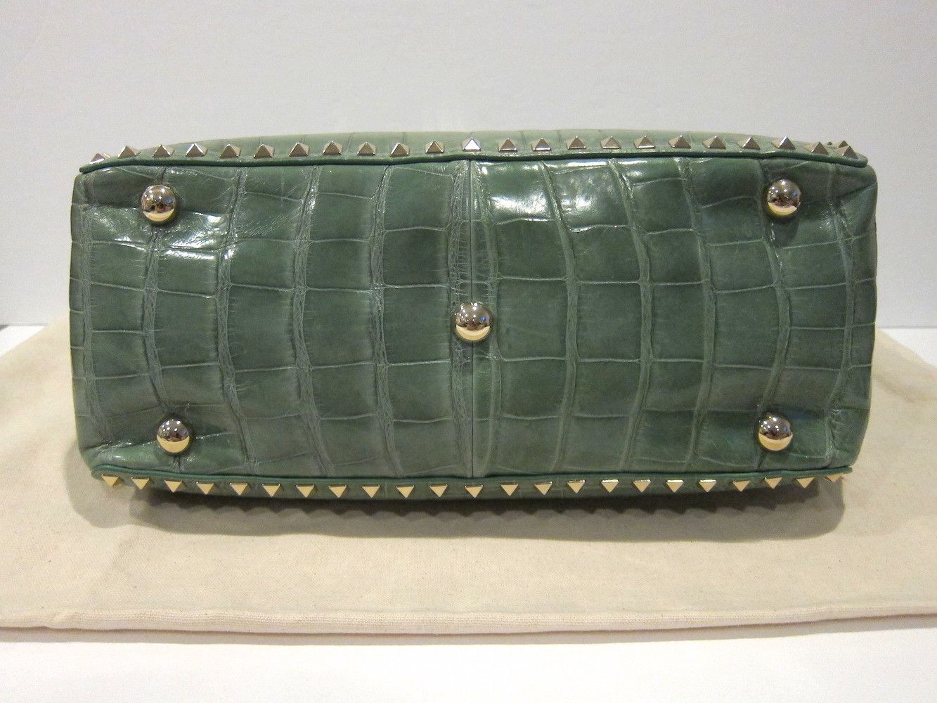 Valentino $16K MINT CROCODILE ROCKSTUD TOTE Size ONE SIZE - 5 Thumbnail
