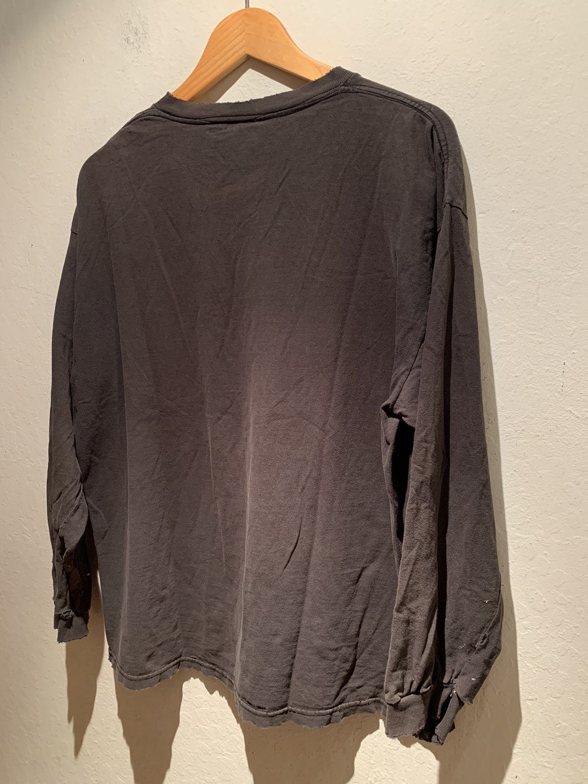 Band Tees × Vintage RARE* Vintage Deftones Thrashed Delta Long Sleeve Band Shirt Size US XL / EU 56 / 4 - 4 Thumbnail