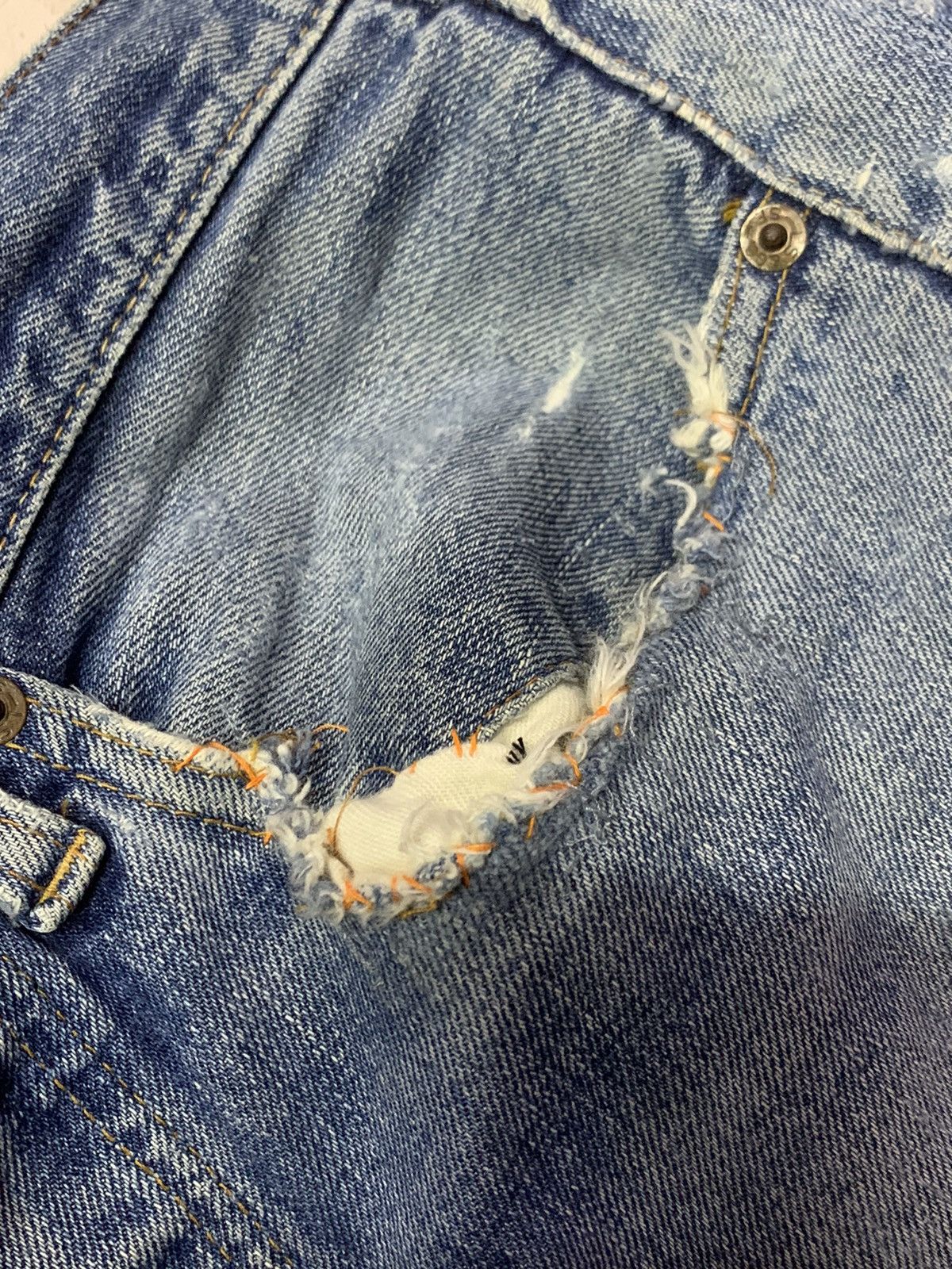 Levi's Vintage Clothing × Vintage Vintage Distressed Levi’s 501 redline #6 stamping Size US 32 / EU 48 - 13 Thumbnail