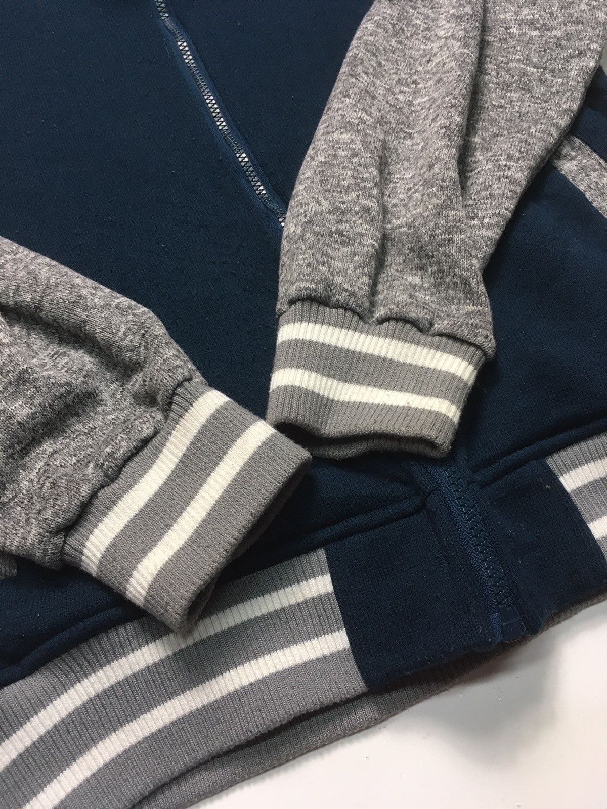 Converse × Japanese Brand × Vintage Vintage converse hoodie Size US M / EU 48-50 / 2 - 7 Thumbnail