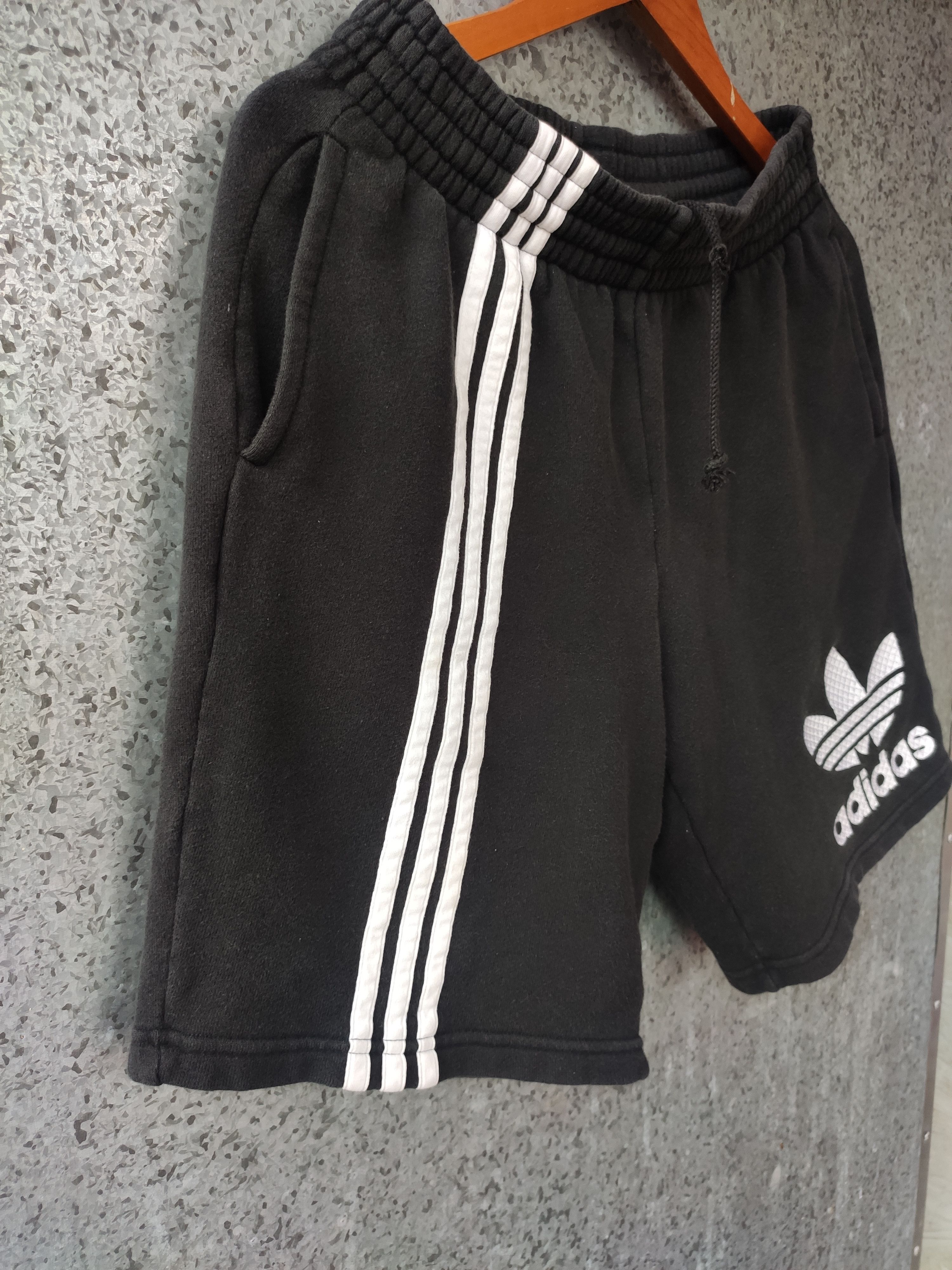 Adidas 🔥 Vintage 90s Vintage Adidas shorts big logo embroidery Size US 34 / EU 50 - 2 Thumbnail