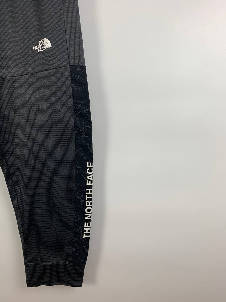 The North Face The North Face sweatpants grey L Size US 34 / EU 50 - 4 Thumbnail