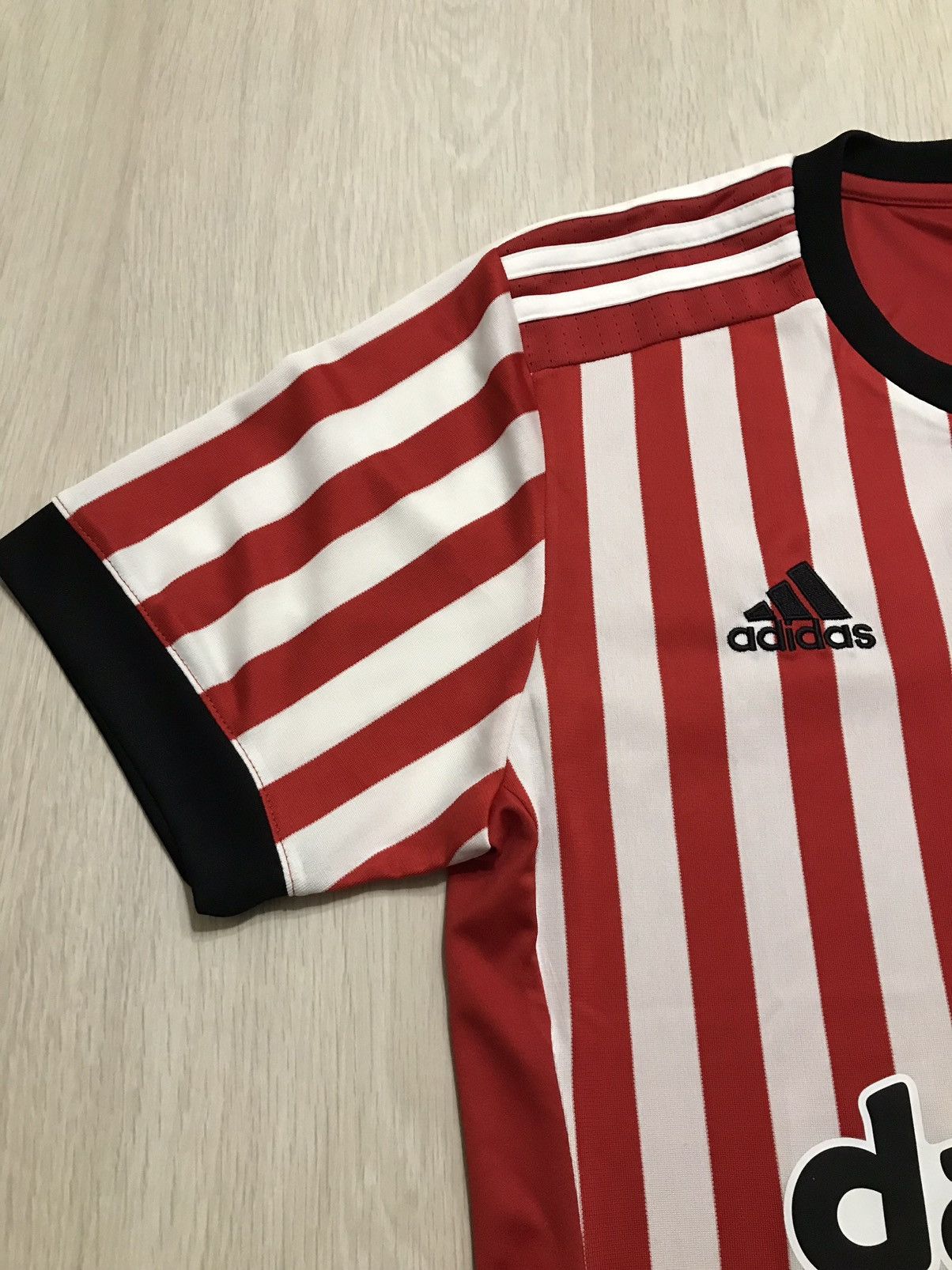 Adidas Adidas Sunderland jersey 2017 size S Size US S / EU 44-46 / 1 - 7 Thumbnail