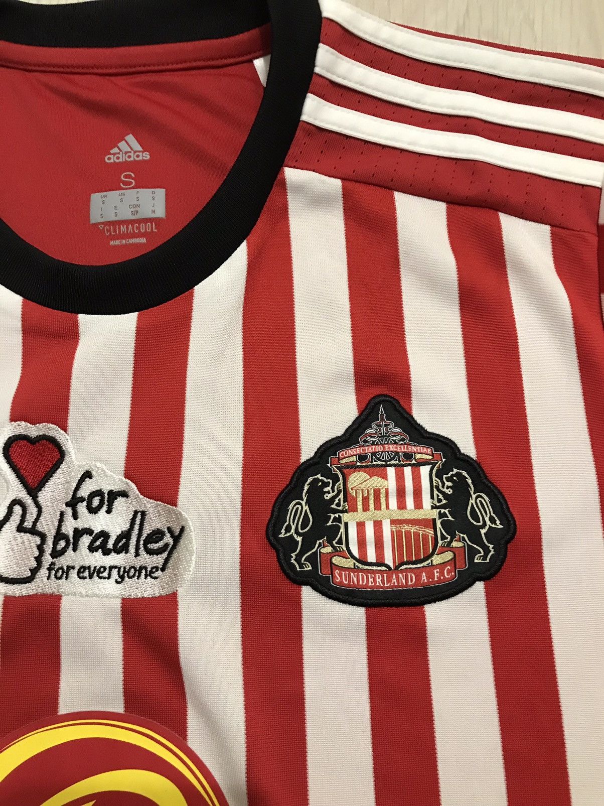 Adidas Adidas Sunderland jersey 2017 size S Size US S / EU 44-46 / 1 - 9 Thumbnail