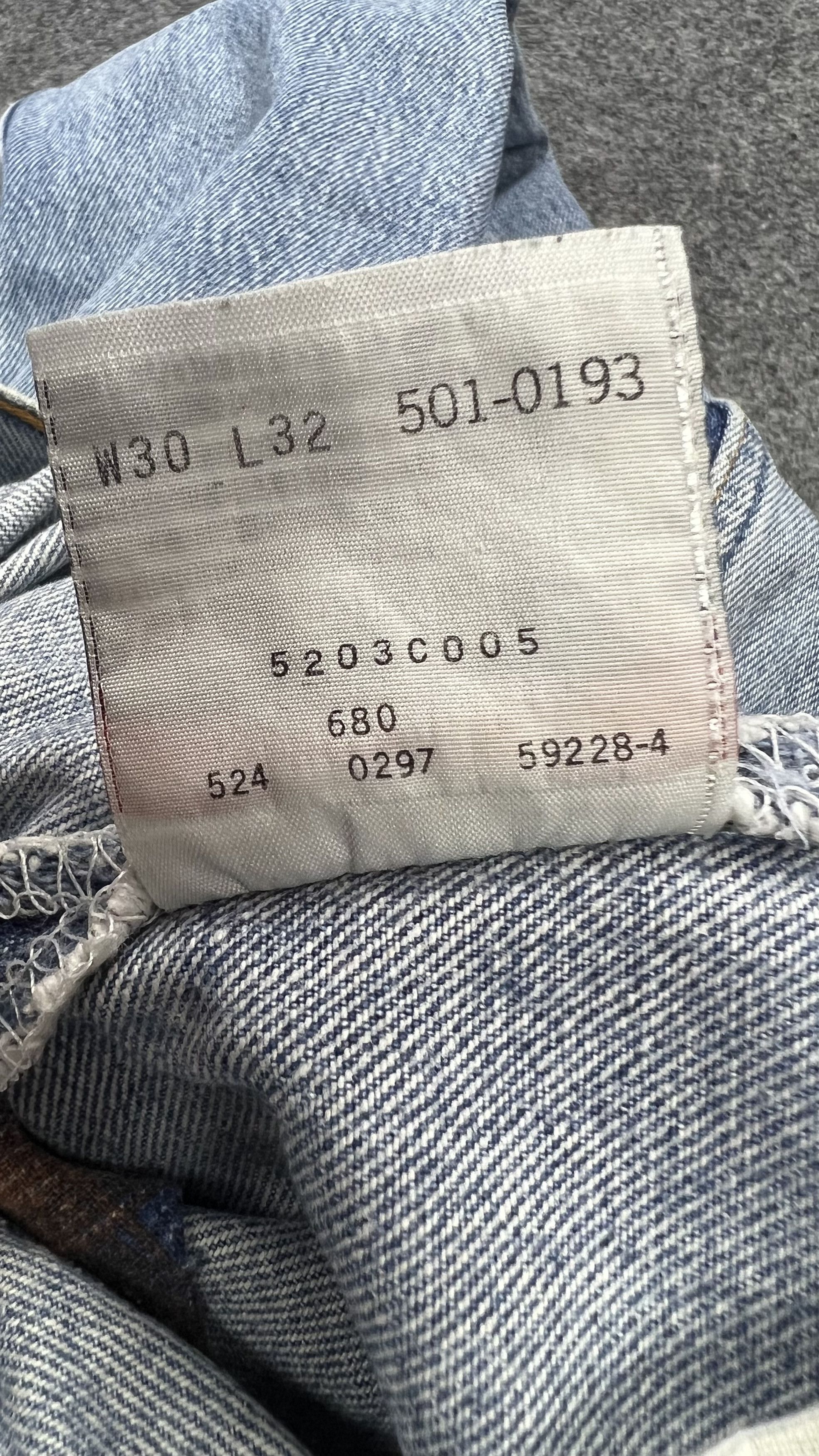 Levi's Vintage Levi's 501 Distressed jeans Size US 31 - 16 Thumbnail