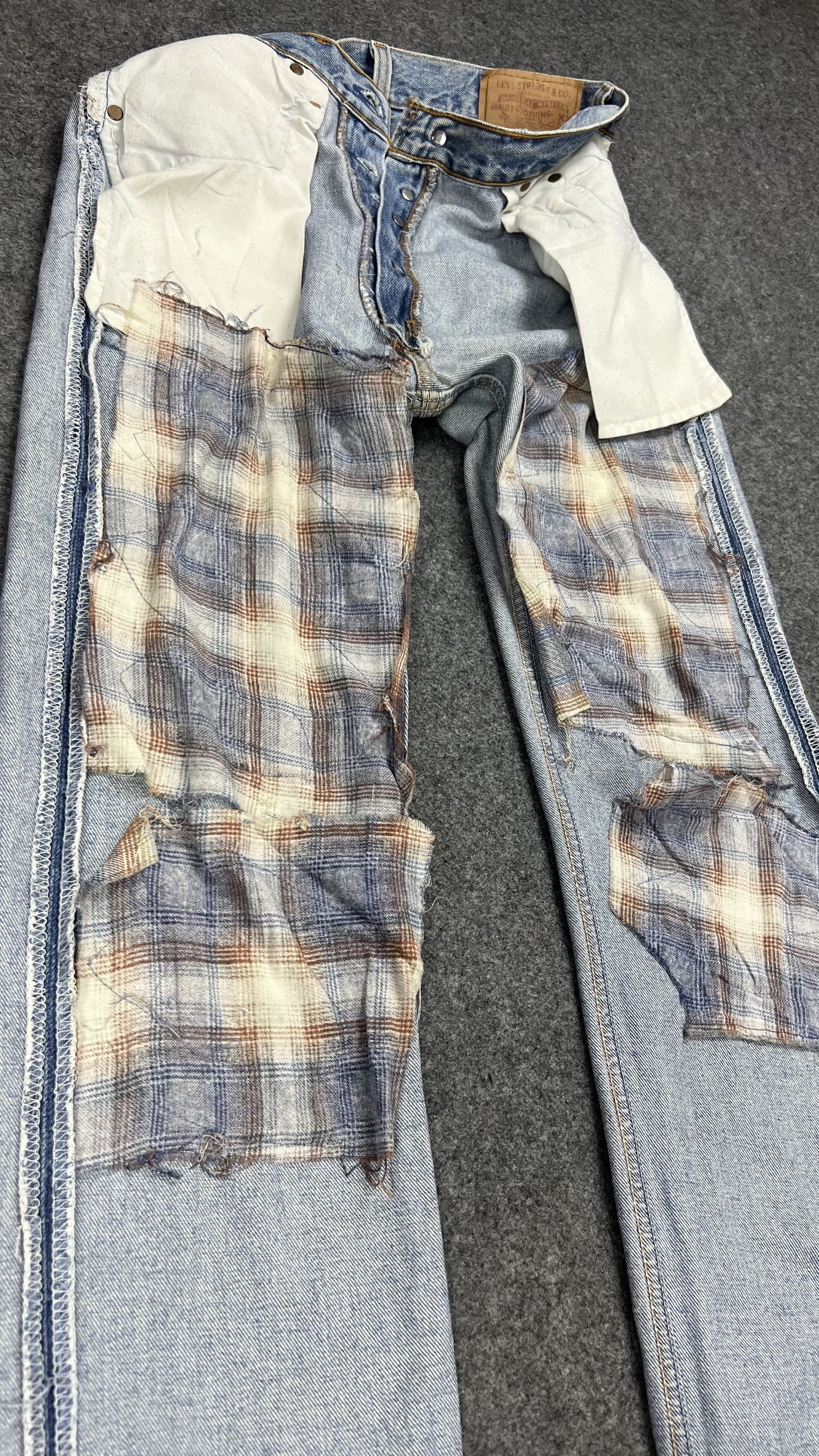 Levi's Vintage Levi's 501 Distressed jeans Size US 31 - 17 Thumbnail