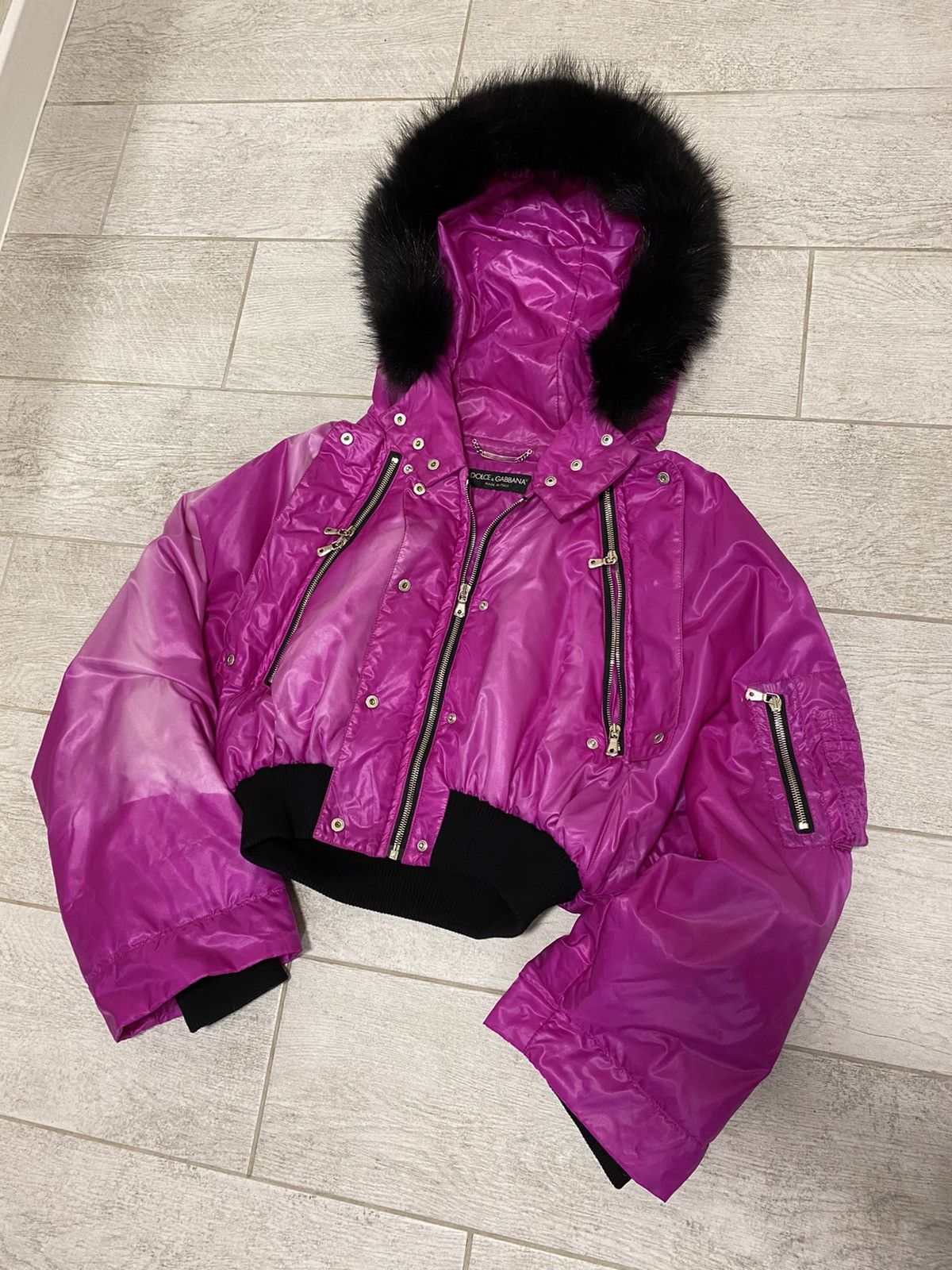 Dolce & Gabbana × Vintage Dolce & Gabbana Fuchsia Cropped Hooded Raccoon Trim Jacket Size US XS / EU 42 / 0 - 1 Thumbnail