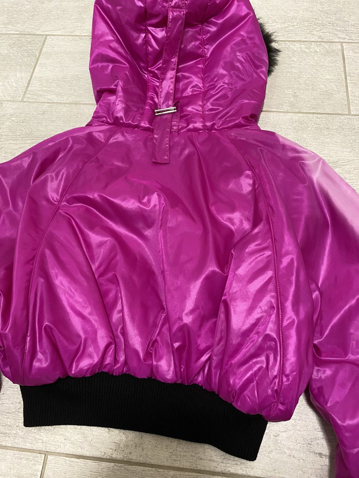 Dolce & Gabbana × Vintage Dolce & Gabbana Fuchsia Cropped Hooded Raccoon Trim Jacket Size US XS / EU 42 / 0 - 18 Thumbnail