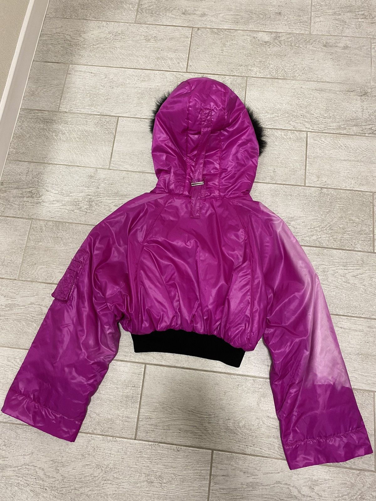 Dolce & Gabbana × Vintage Dolce & Gabbana Fuchsia Cropped Hooded Raccoon Trim Jacket Size US XS / EU 42 / 0 - 15 Thumbnail