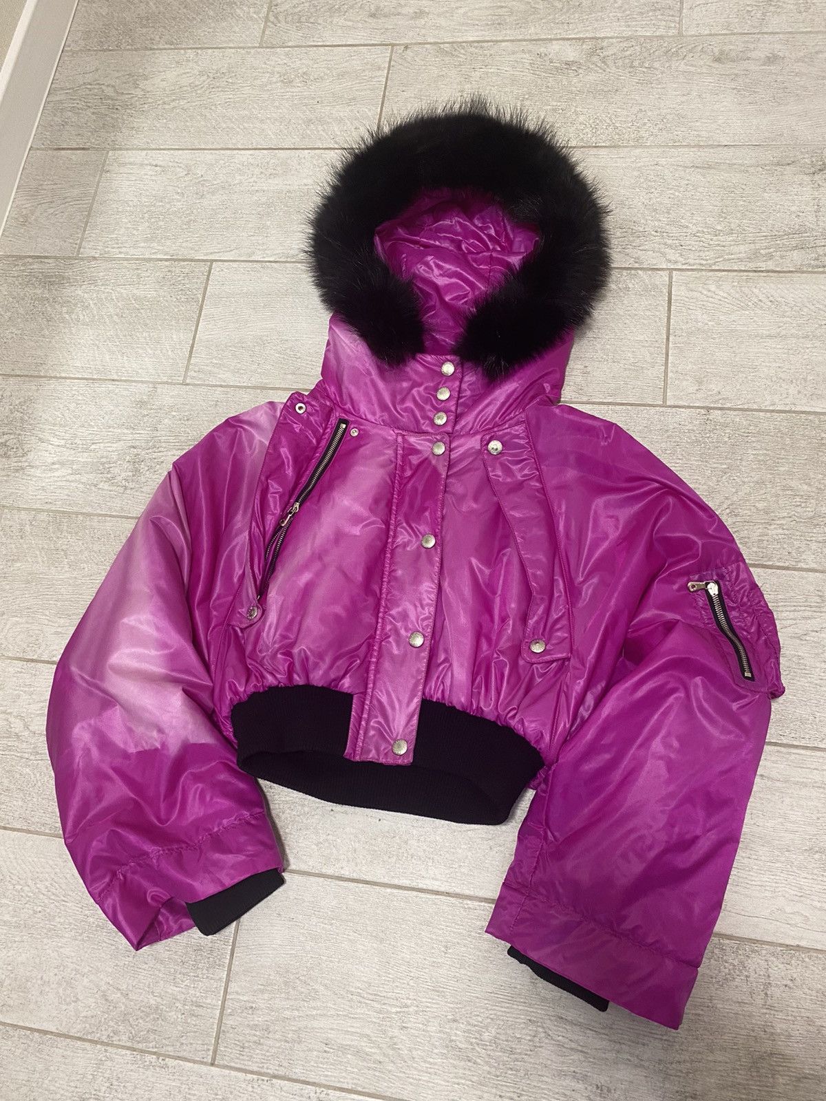 Dolce & Gabbana × Vintage Dolce & Gabbana Fuchsia Cropped Hooded Raccoon Trim Jacket Size US XS / EU 42 / 0 - 2 Thumbnail