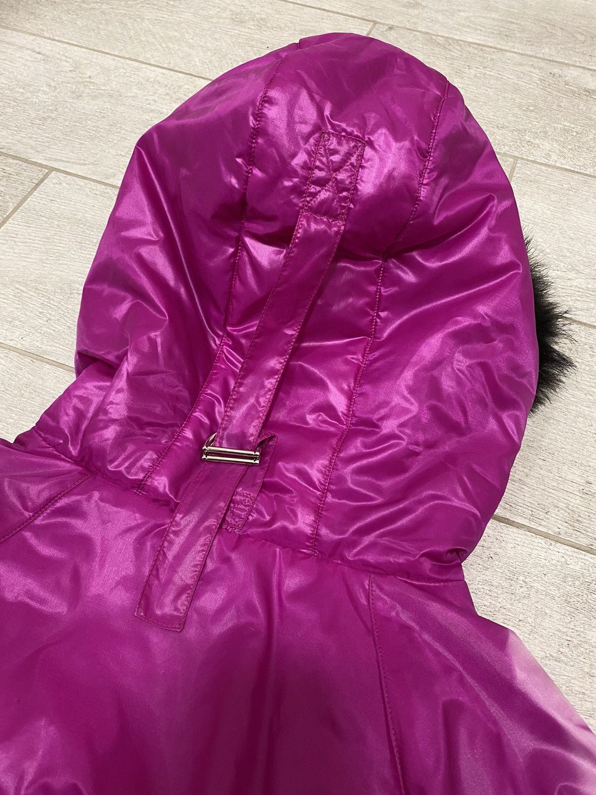 Dolce & Gabbana × Vintage Dolce & Gabbana Fuchsia Cropped Hooded Raccoon Trim Jacket Size US XS / EU 42 / 0 - 19 Thumbnail