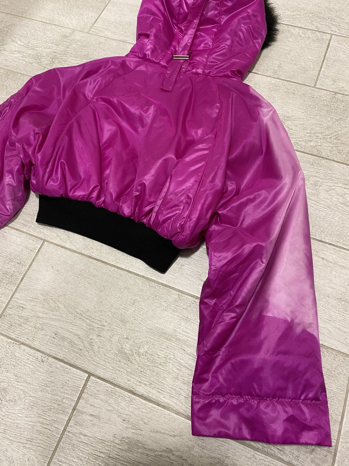 Dolce & Gabbana × Vintage Dolce & Gabbana Fuchsia Cropped Hooded Raccoon Trim Jacket Size US XS / EU 42 / 0 - 16 Thumbnail