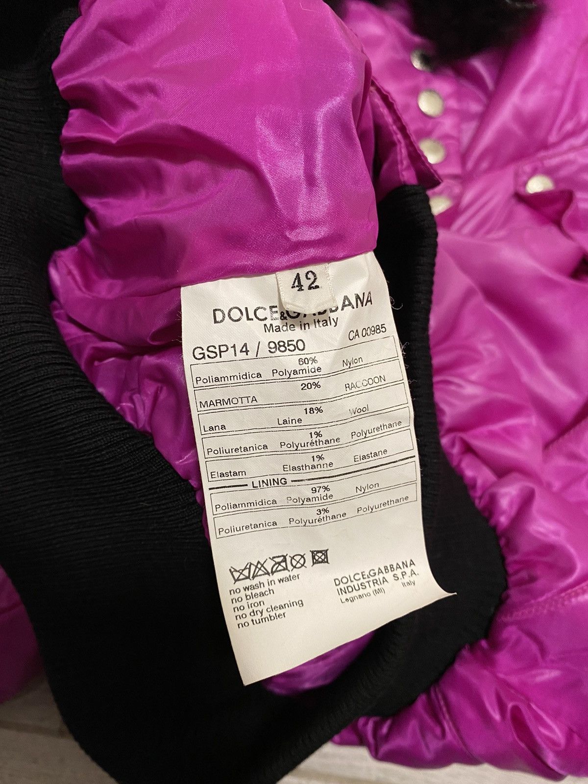 Dolce & Gabbana Dolce & Gabbana Fuchsia Cropped Hooded Raccoon Trim Jacket Size US XS / EU 42 / 0 - 19 Thumbnail
