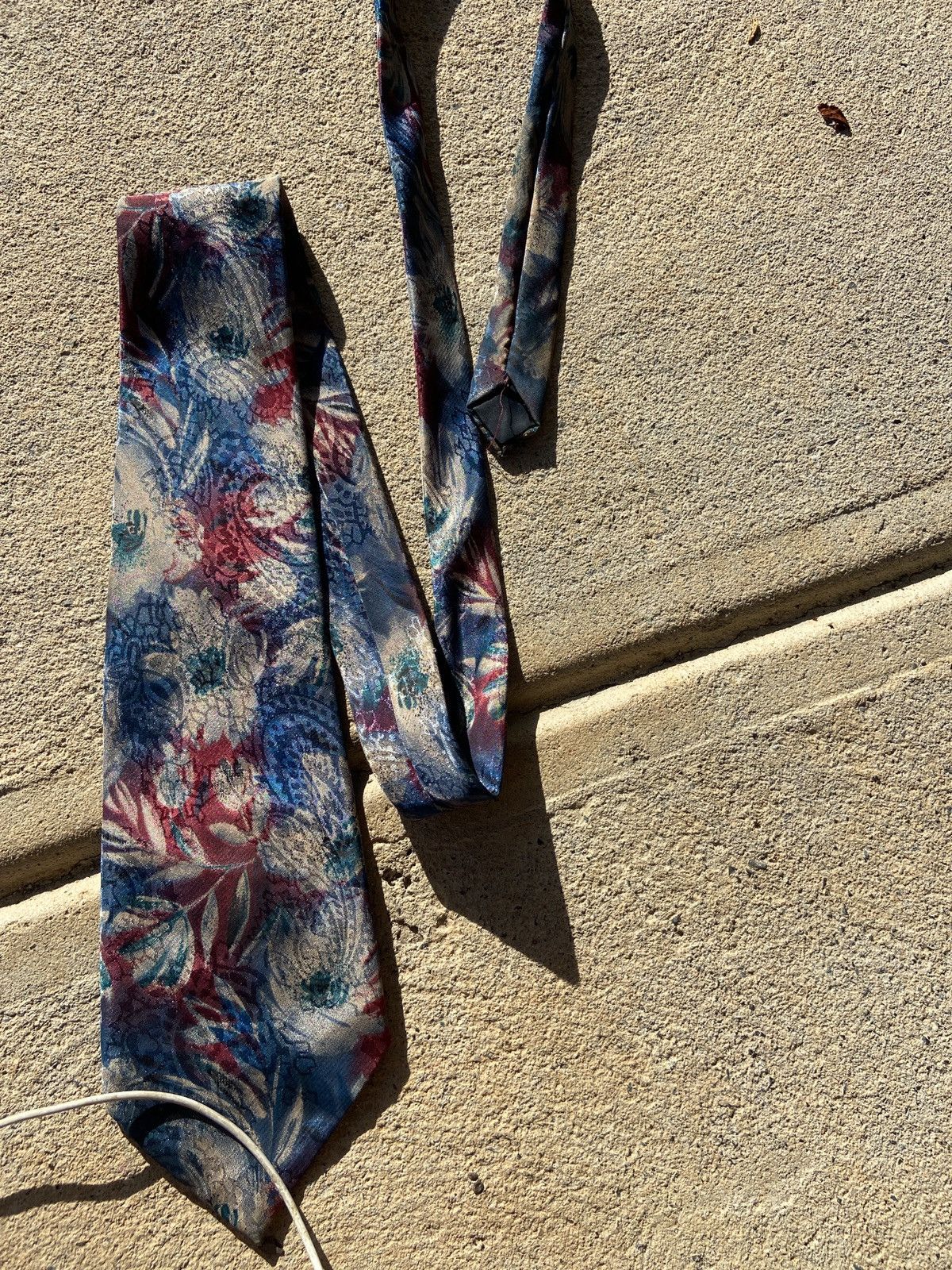 Japanese Brand Man’s Tie. Vintage Bunbury brand HAND MADE. MADE IN HongKong Size ONE SIZE - 5 Thumbnail