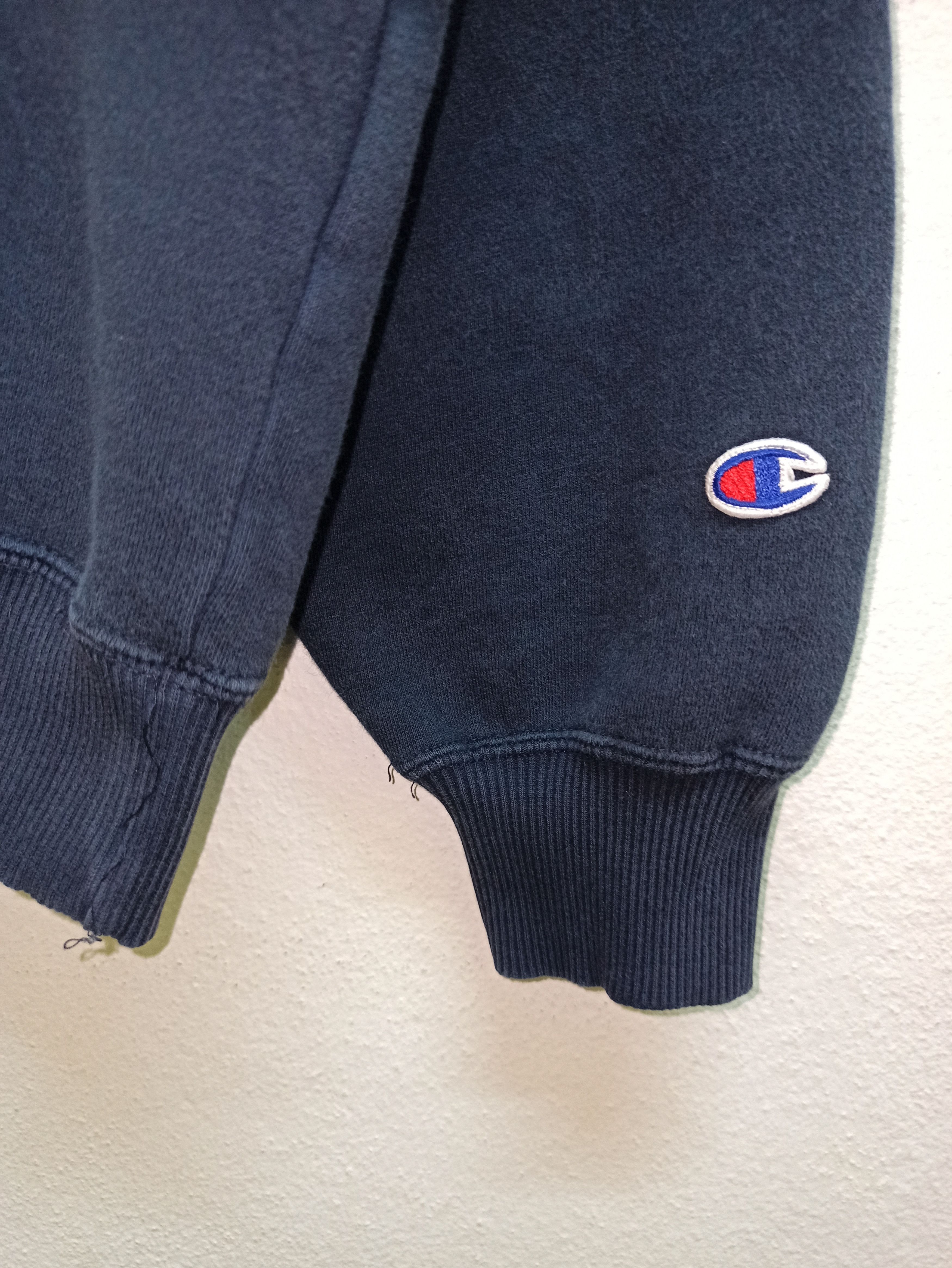 Champion 🔥STEALS🔥 90s CHAMPION Sweatshirts Small logo Size M Size US M / EU 48-50 / 2 - 2 Thumbnail
