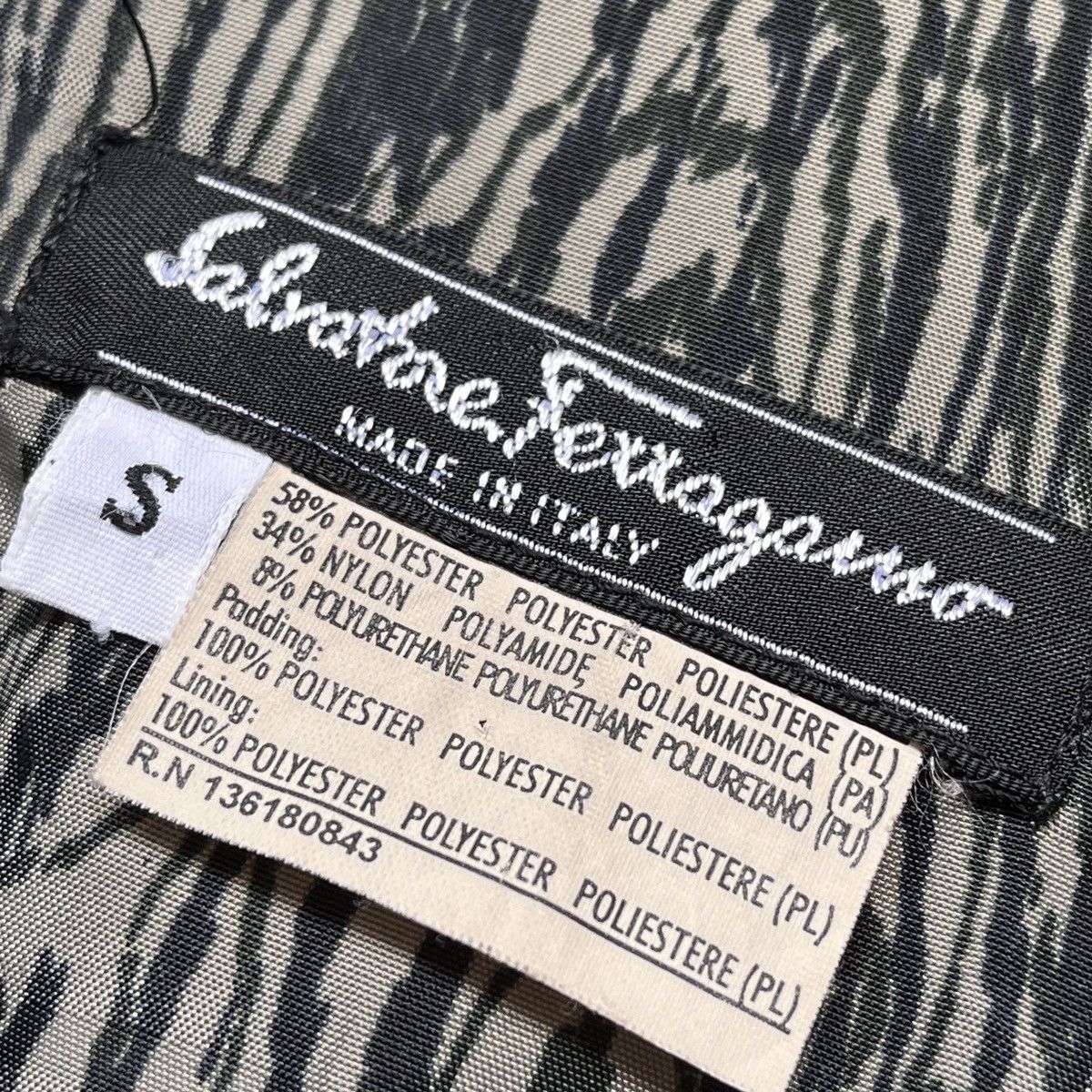 Salvatore Ferragamo Salvatore Ferragamo Quilted Jacket Made In Italy Size US M / EU 48-50 / 2 - 4 Thumbnail