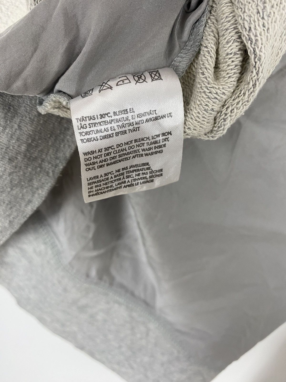 Acne Studios × Vintage Acne Studios Beals Short PSS12 Crewneck Sweatshirt Vintage Size L / US 10 / IT 46 - 6 Thumbnail