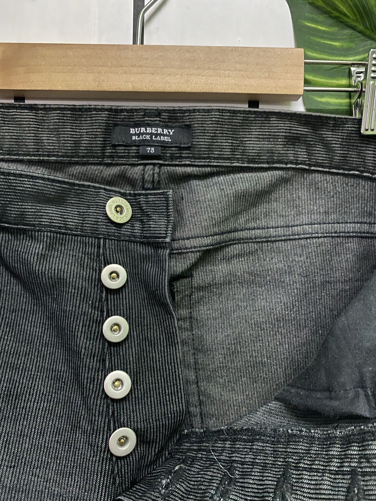 Burberry BURBERRY Black Label Corduroy Pants Size US 28 / EU 44 - 19 Thumbnail