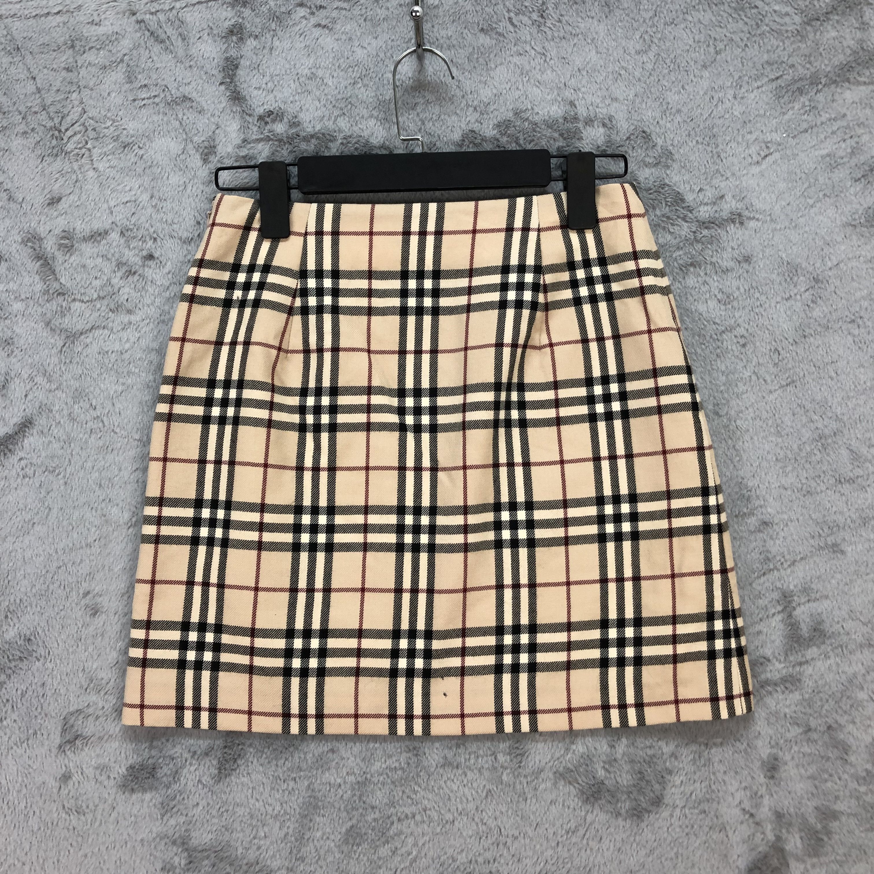 Burberry BURBERRY LONDON BLUE LABEL NOVA CHECK MINI SKIRTS #5669-201 Size 27" / US 4 / IT 40 - 9 Thumbnail