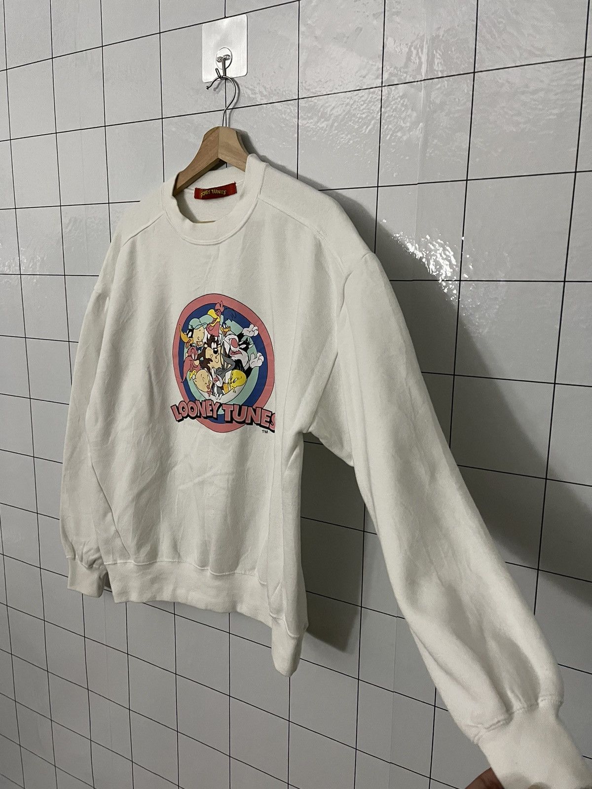 Japanese Brand × Vintage × Warner Bros Vintage Looney Tunes Promo Team Big Logo Sweatshirt Size US L / EU 52-54 / 3 - 3 Thumbnail