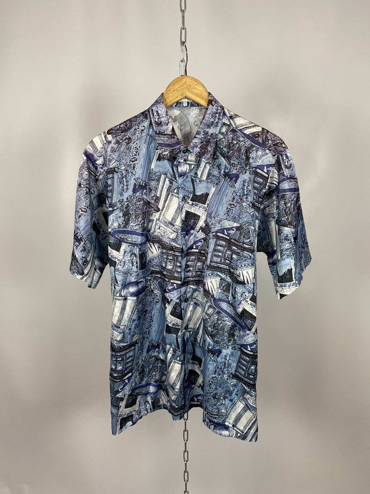 Vintage Crazy silk shirt short sleeve streetwear blue purple size L Size US L / EU 52-54 / 3 - 1 Thumbnail