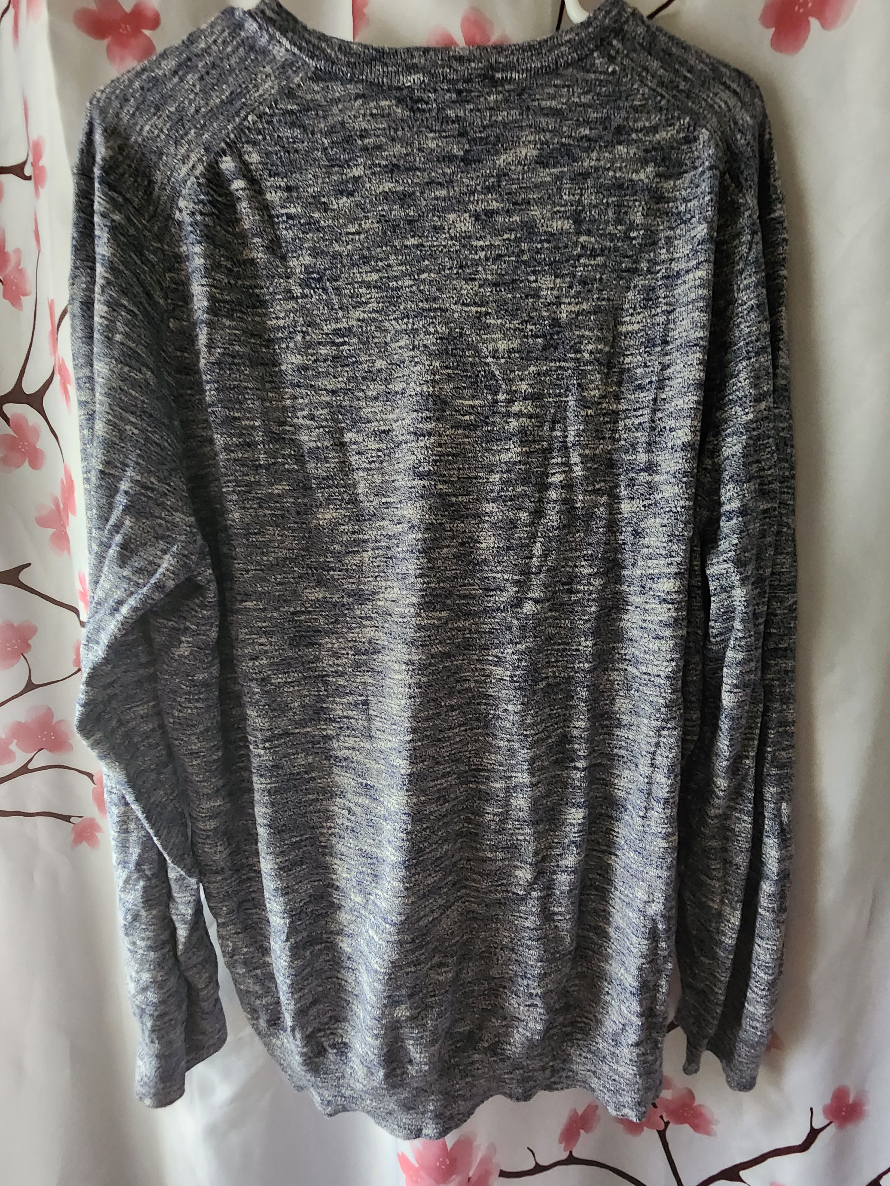 Express Express Blue Heather Vneck Long Sleeve Thin Sweater Size XL Size US XL / EU 56 / 4 - 2 Thumbnail