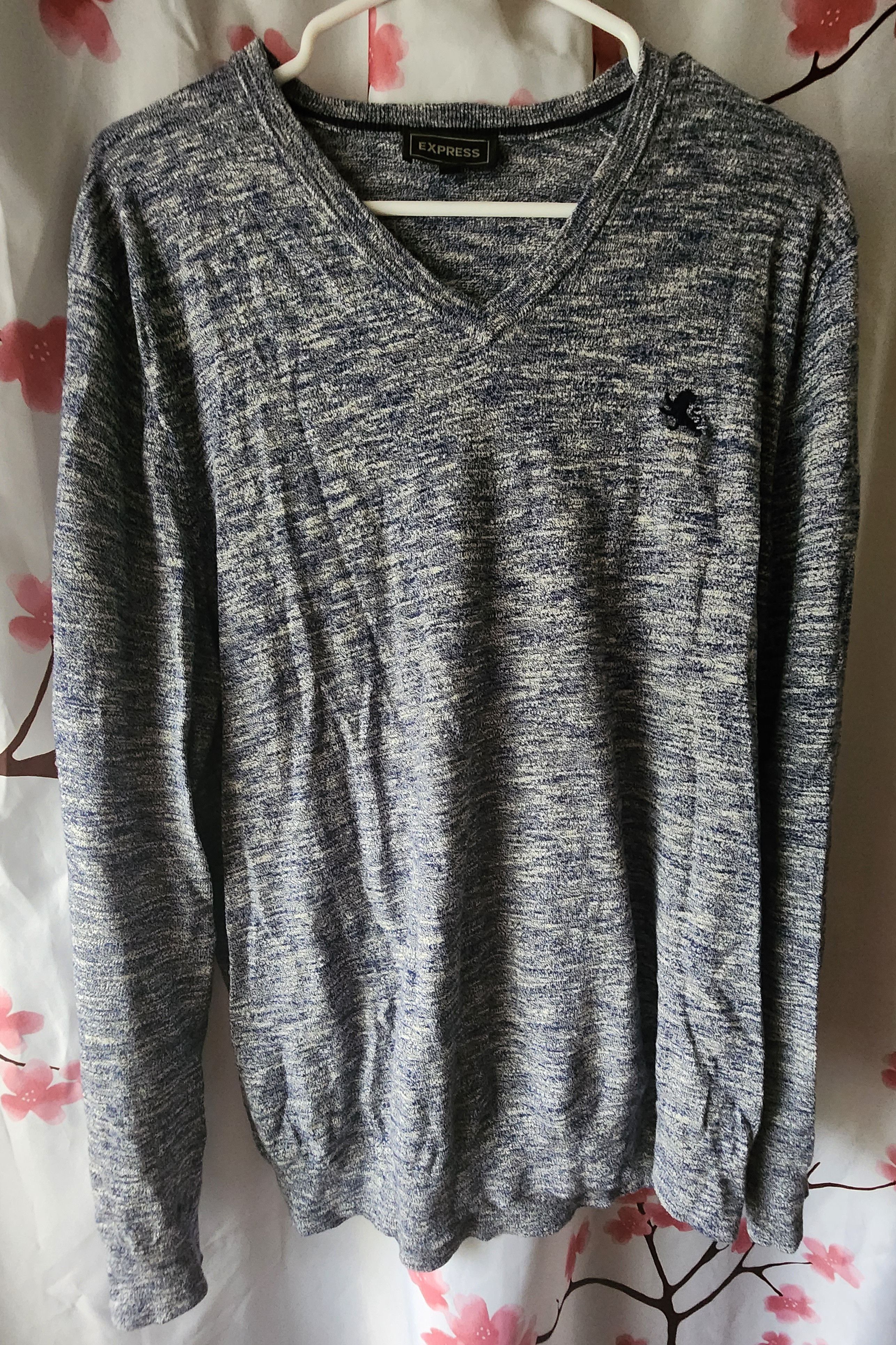 Express Express Blue Heather Vneck Long Sleeve Thin Sweater Size XL Size US XL / EU 56 / 4 - 1 Thumbnail