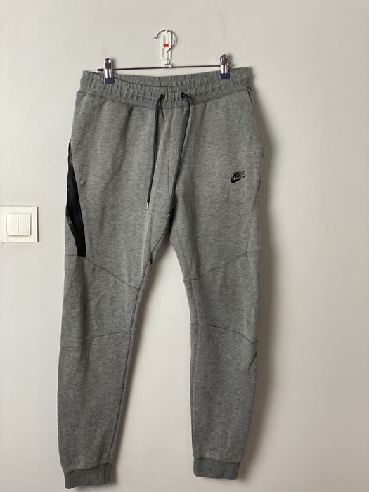 Nike Tech Fleece Gray Sweatpants