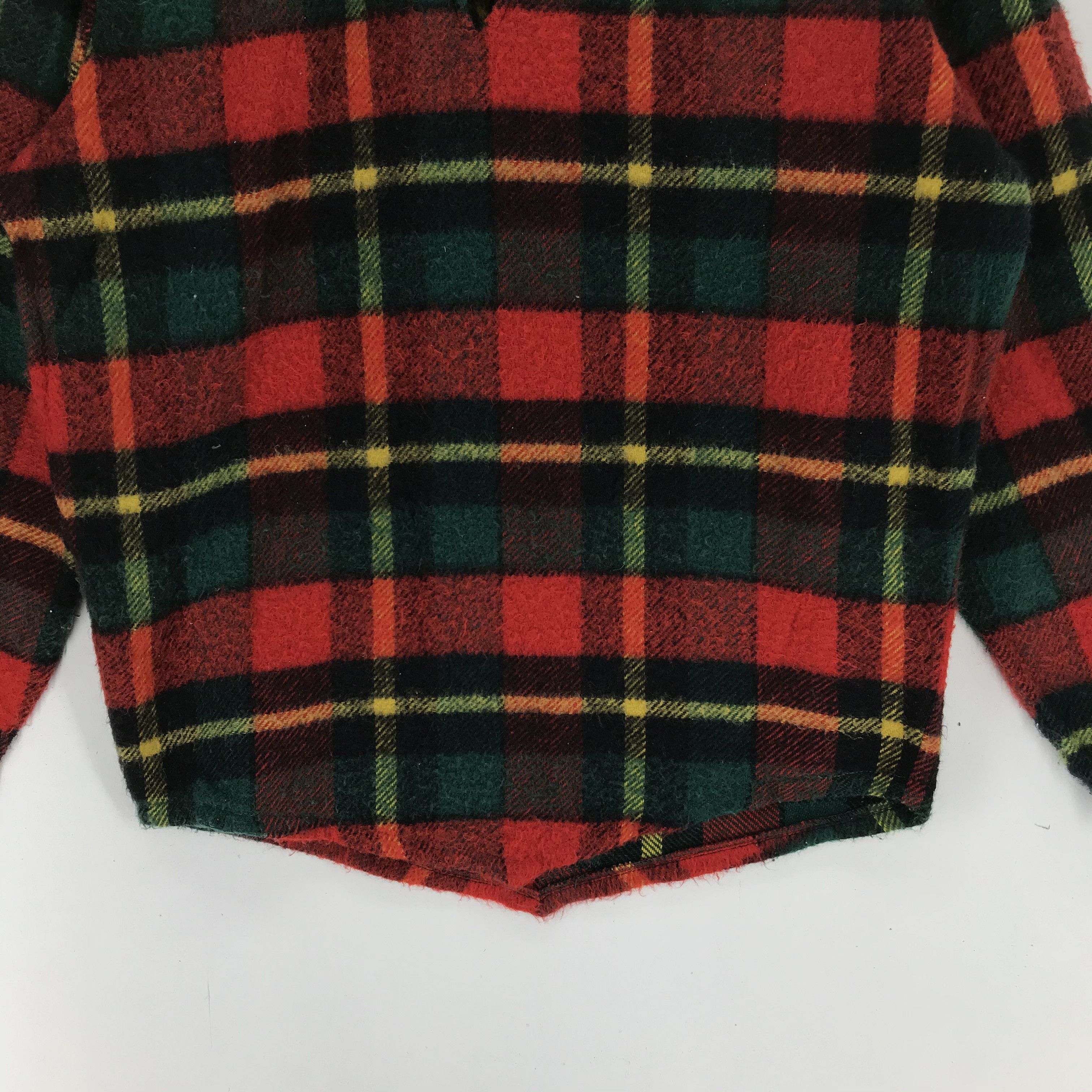 Van Heusen VAN HEUSEN Poncho Wool Tartan Fishtail Sweater #2290-24 Size US L / EU 52-54 / 3 - 3 Thumbnail