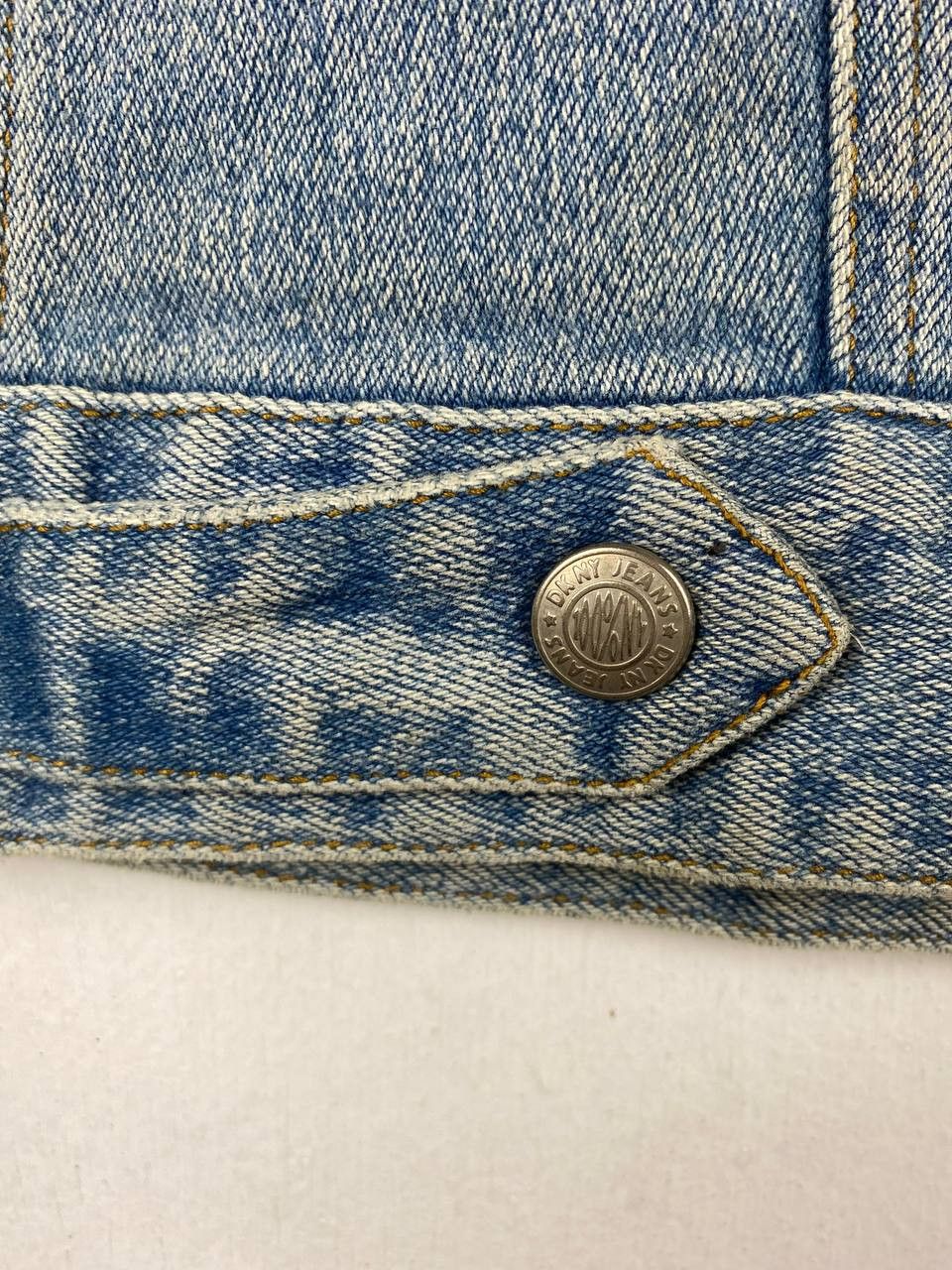 DKNY vintage dkny denim jacket sleeveless nice design Size US M / EU 48-50 / 2 - 12 Thumbnail