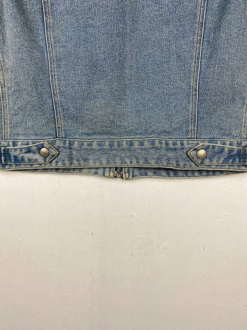 DKNY vintage dkny denim jacket sleeveless nice design Size US M / EU 48-50 / 2 - 11 Thumbnail