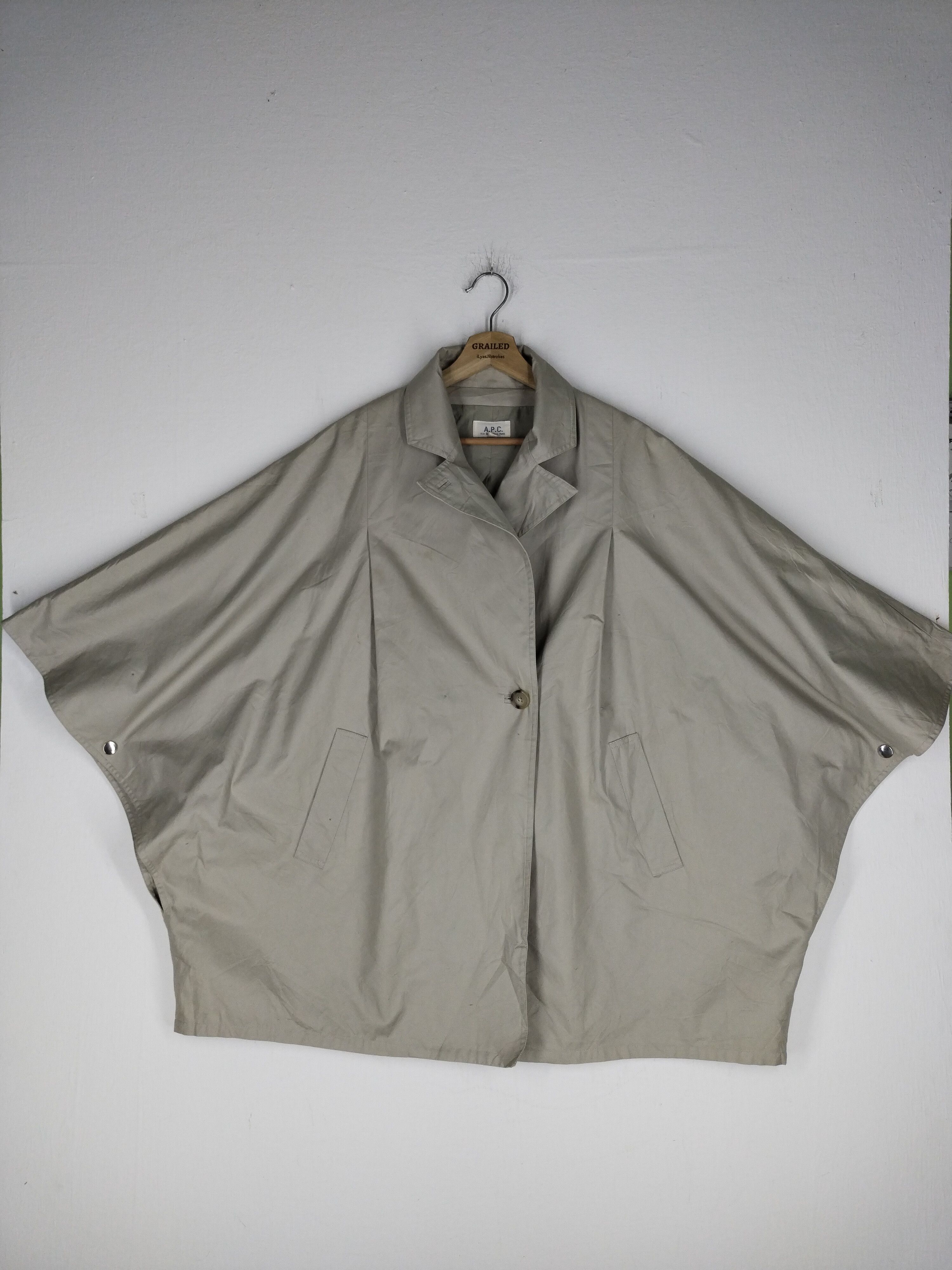 A.P.C. × If Six Was Nine × Japanese Brand 🔥APC REU DE FLEURUS PARIS BEIGE PONCHO COAT Size US S / EU 44-46 / 1 - 1 Thumbnail