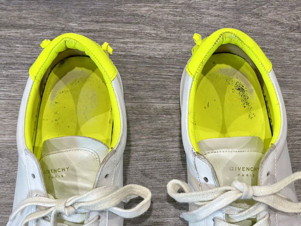 Givenchy Givenchy Urban Knots Neon Yellow Sz. 41 Size US 8 / EU 41 - 11 Thumbnail