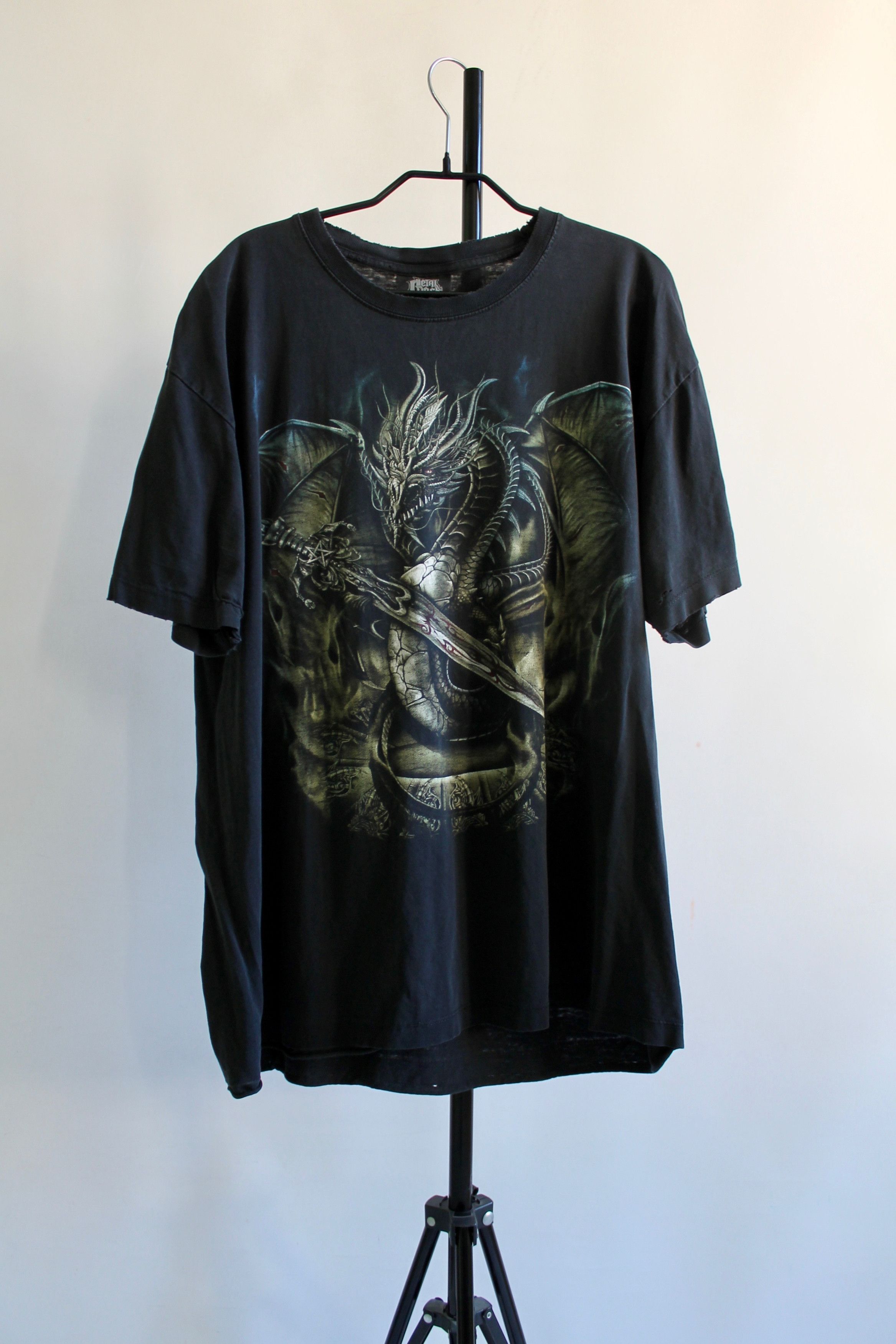 Japanese Brand 90's Vintage Metal Rock Dragon worn t shirt tee XL TRASHED Size US XL / EU 56 / 4 - 1 Thumbnail